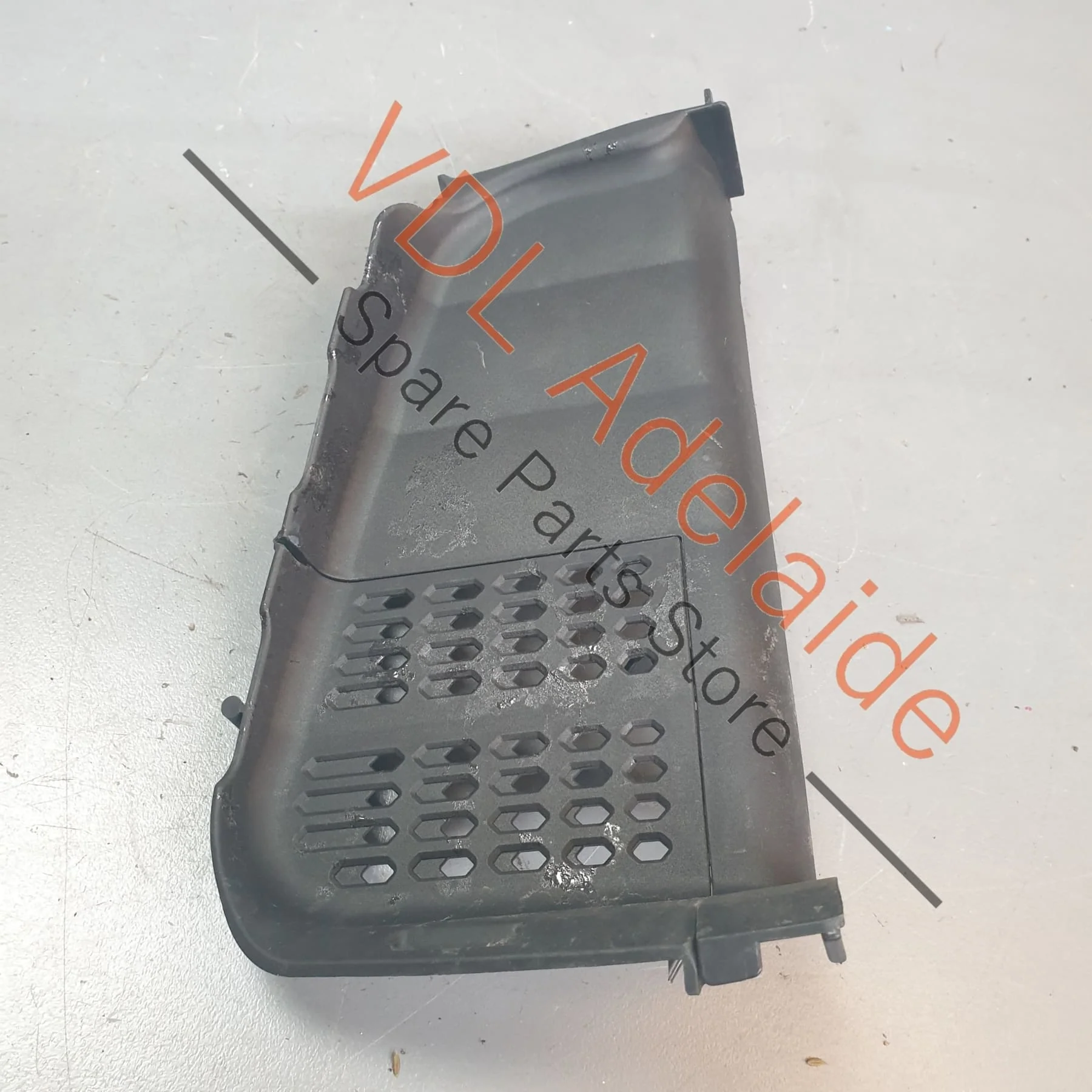 Porsche Cayenne E3 9YA 9YB Front Right Lower Radiator Support Air Guide Duct 9Y0121700C OK1