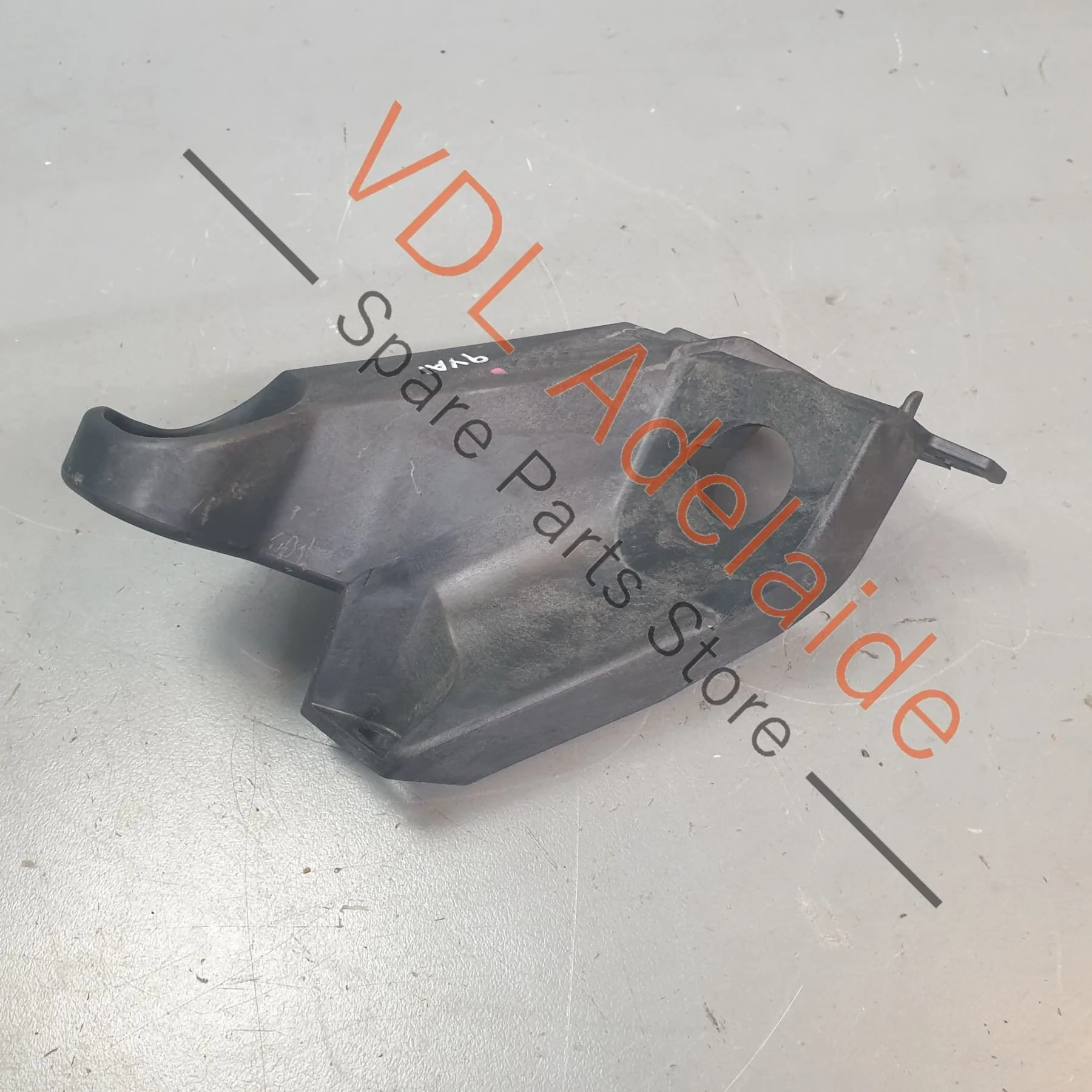 Porsche Cayenne Audi Q7 Touareg Radiator Support Bracket Left 4M0805201 PAB805201 - Image 5