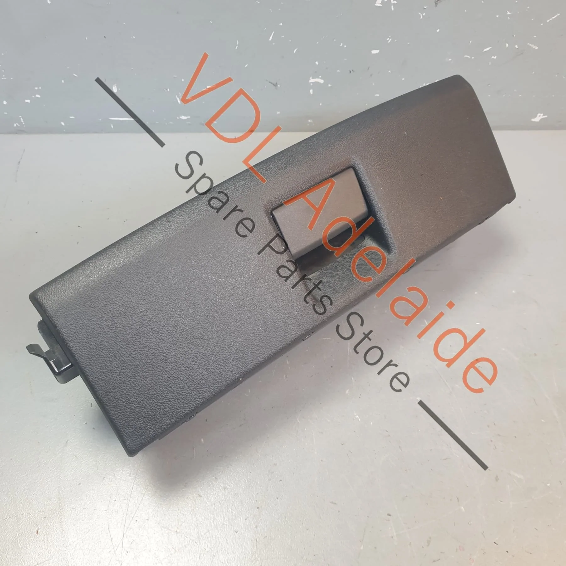 Porsche Cayenne E3 9YA 9YB Front Seat Storage Compartment Box 9Y0882601 8K0882601D