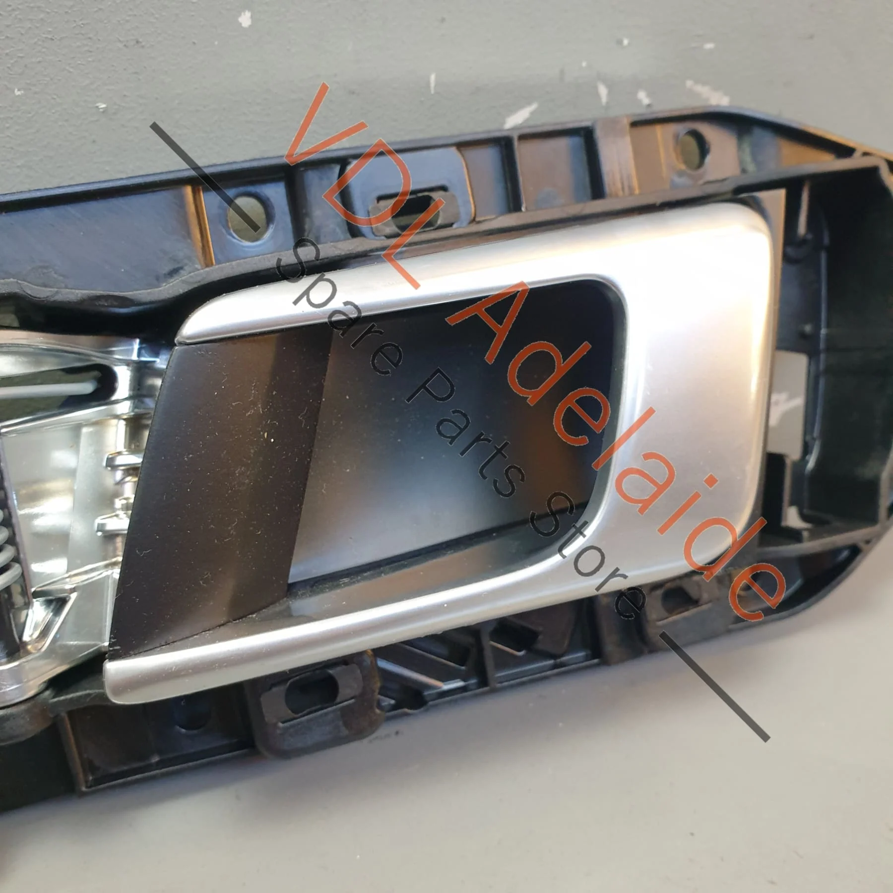 Porsche Cayenne E3 9YA 9YB Left Door Opening Handle Interior Silver Chrome Aluminium 9Y0837019 CZO - Image 4