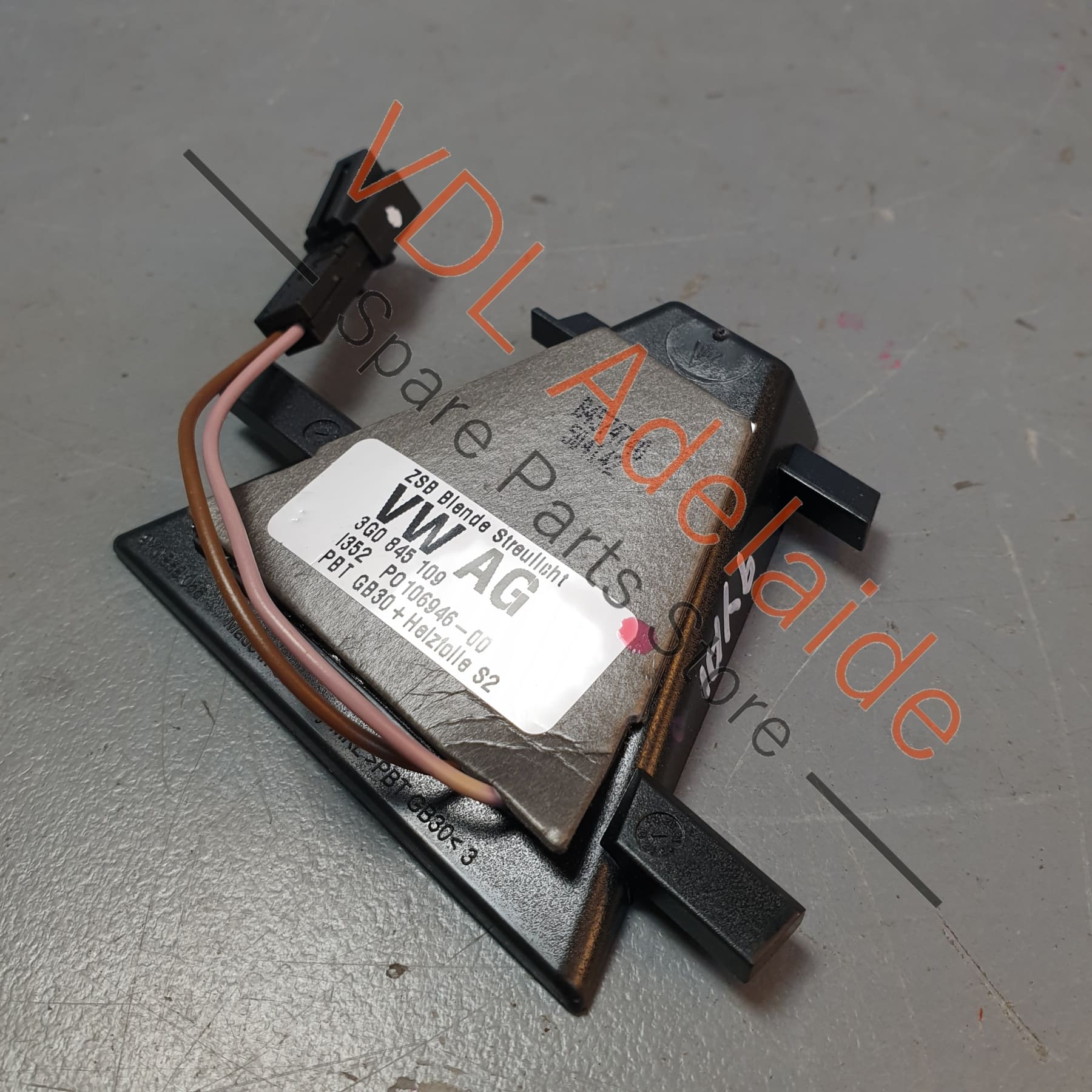 Porsche Cayenne E3 9YA 9YB Trim Panel for Windscreen Camera 9Y0858066 3G0845109 - Image 6