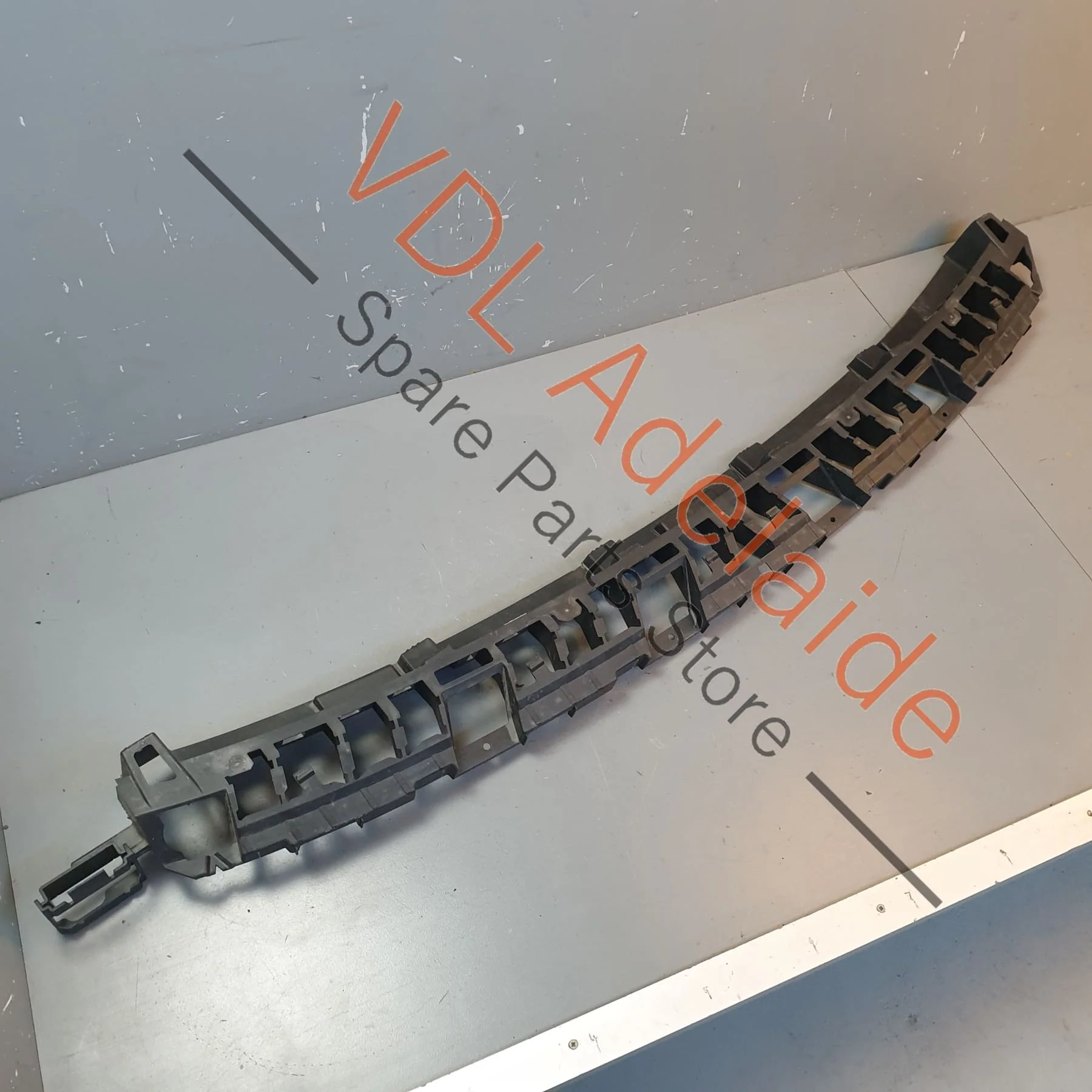 Porsche Cayenne E3 Rear Bumper Centre Middle Securing Strip Bracket 9Y0807863