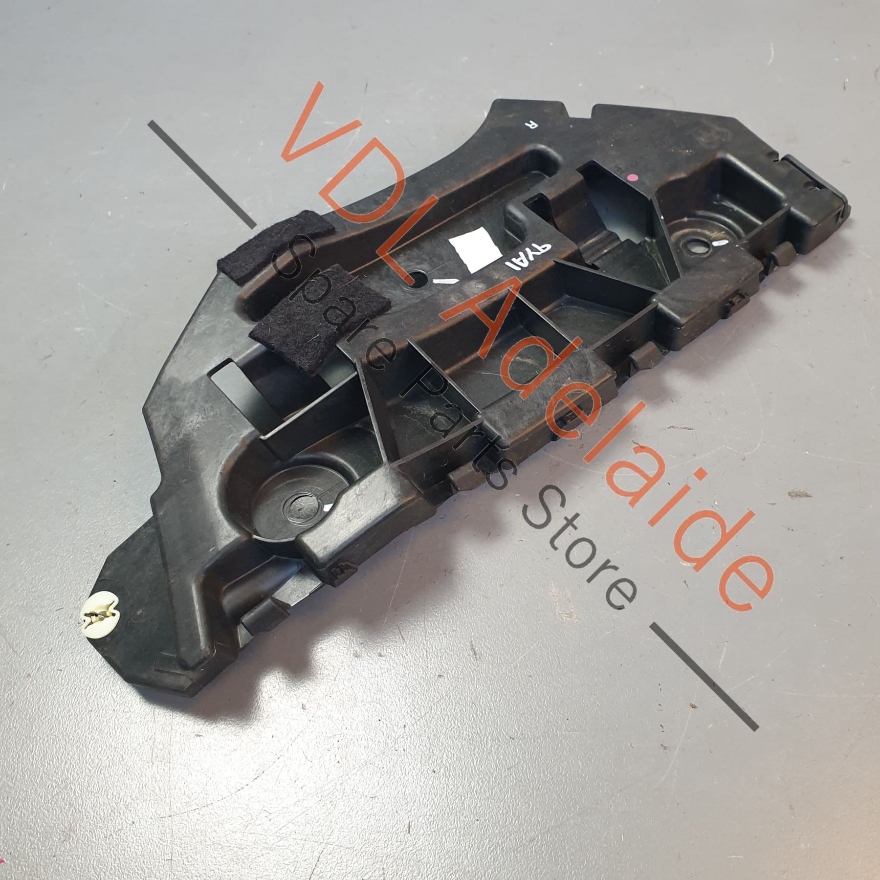 Porsche Cayenne E3 Rear Bumper Right Side Corner Securing Strip Bracket 9Y0807406C - Image 7