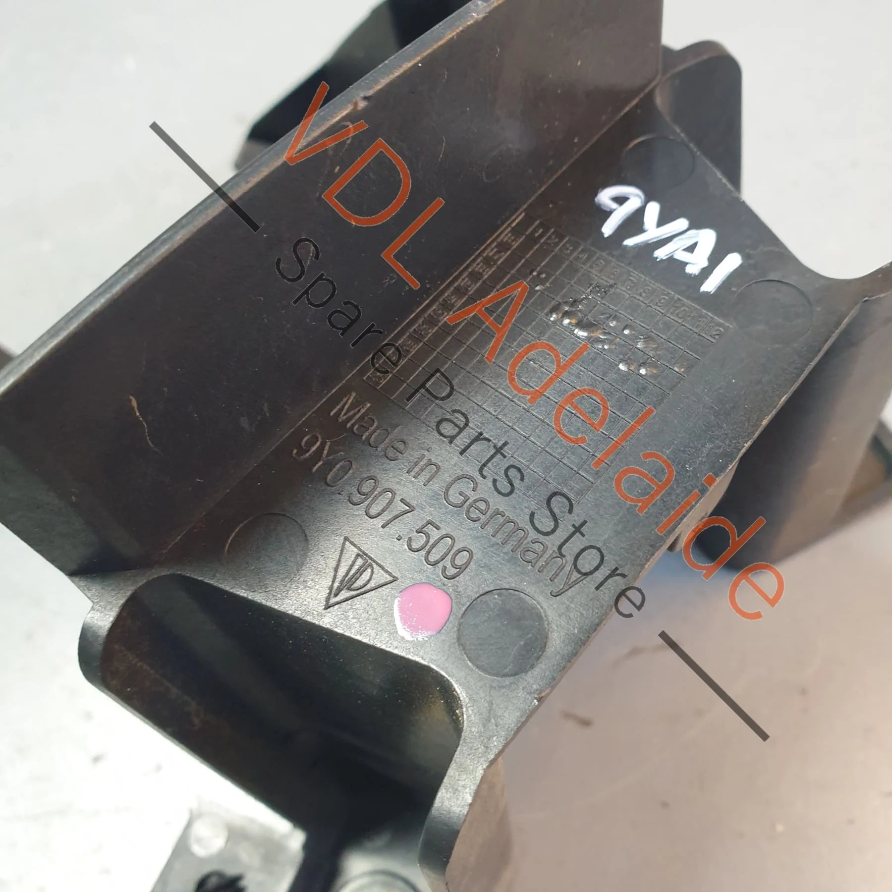 Porsche Cayenne E3 Rear Bumper Left Side Lane Change Radar Sensor Bracket 9Y0907509B - Image 2