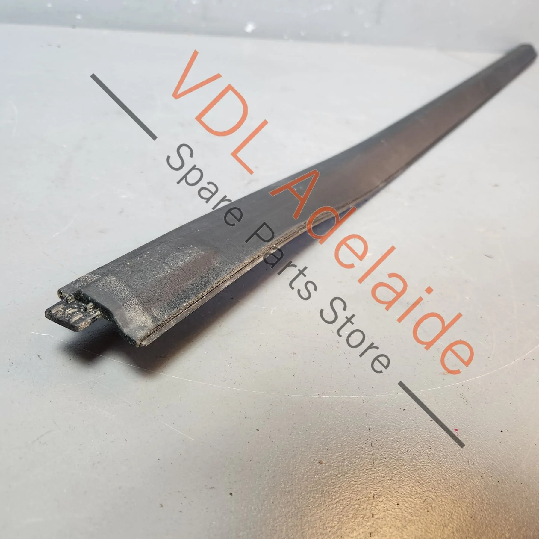Porsche Cayenne E3 9Y Right Front Door Entry Sill Trim Plastic 9Y0853538 - Image 5