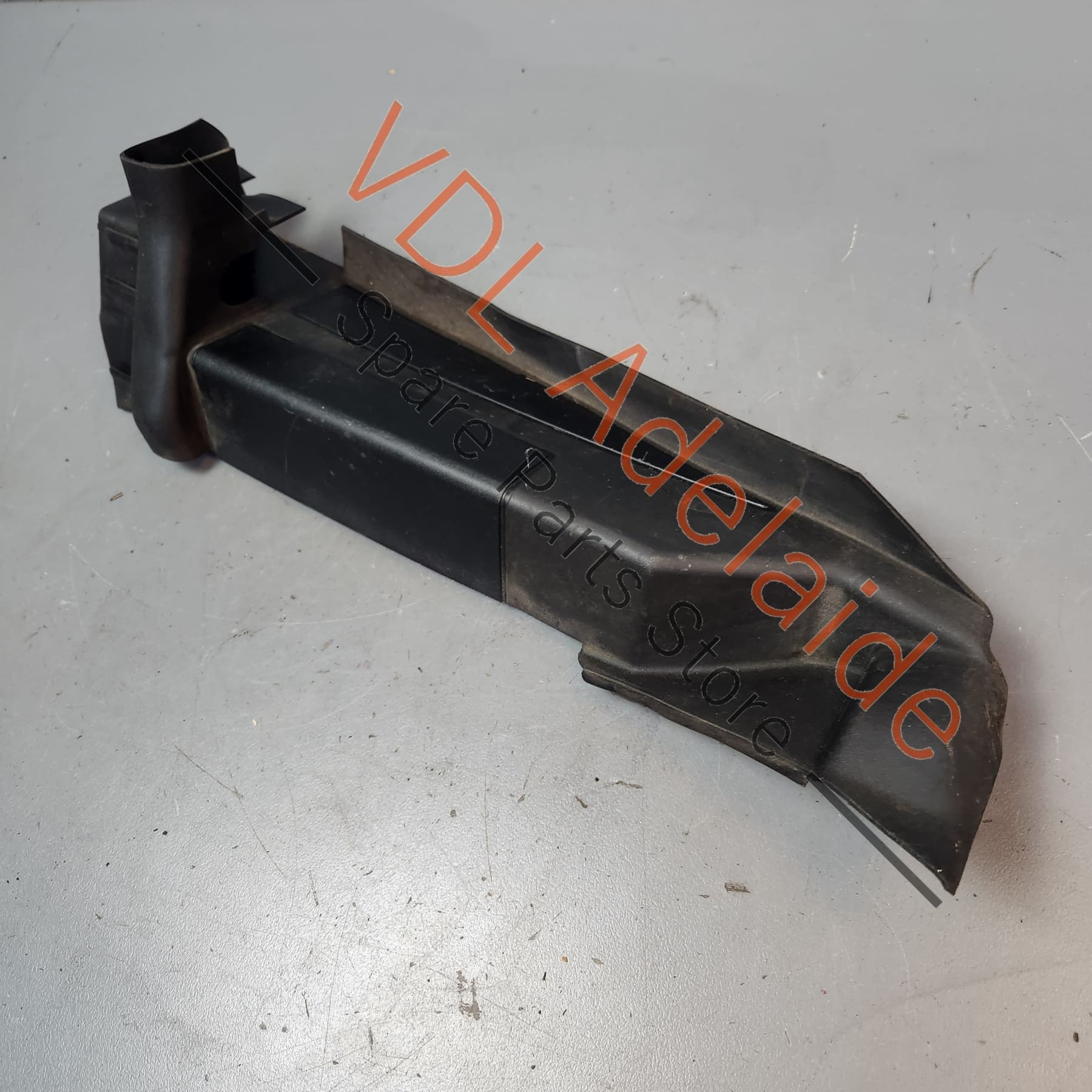 Porsche Cayenne E3 9Y Top Left Side Engine Bay Trim Cover 9Y0821169B - Image 5