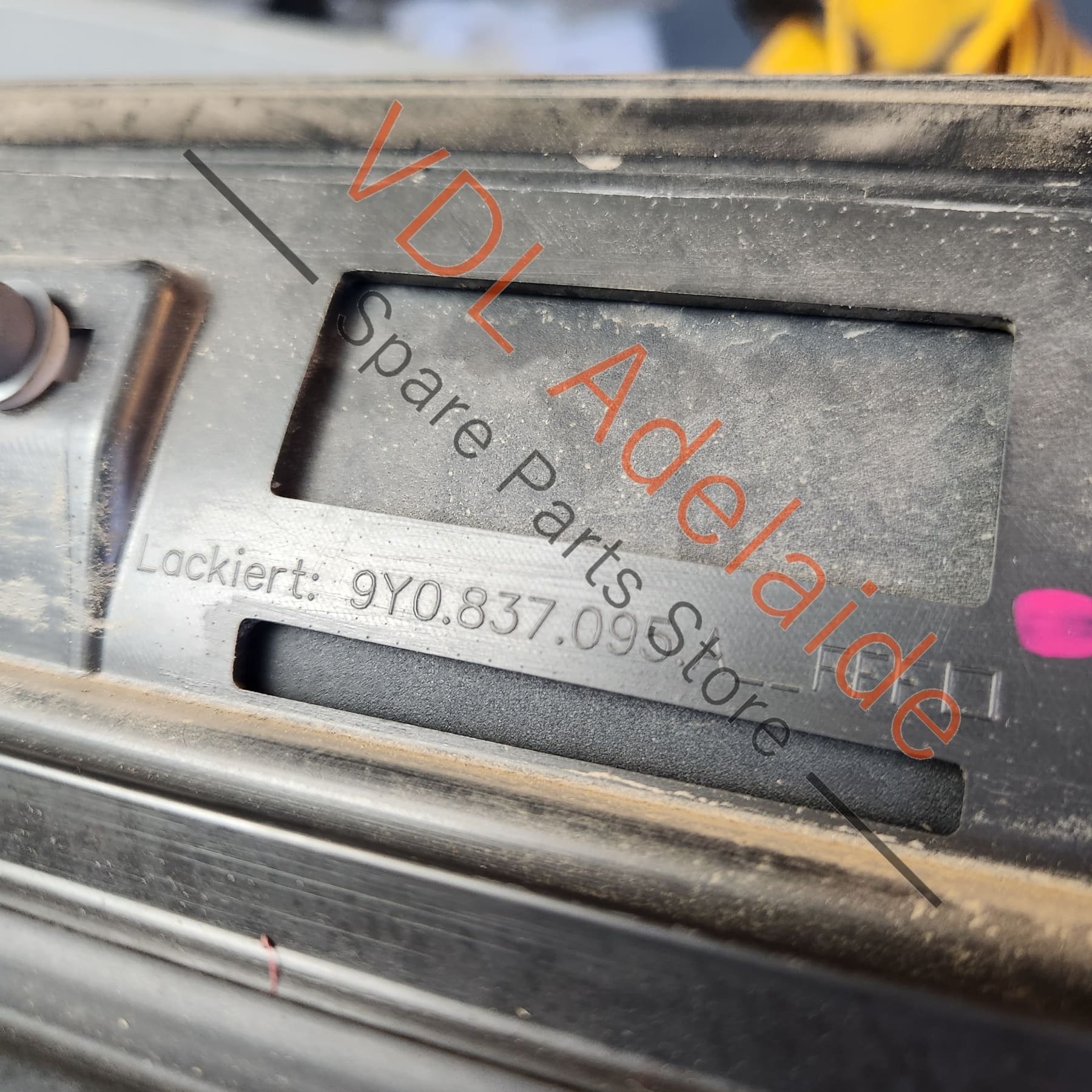 Porsche Cayenne E3 9Y Front Left Door Exterior Molding Trim 9Y0837095 - Image 9