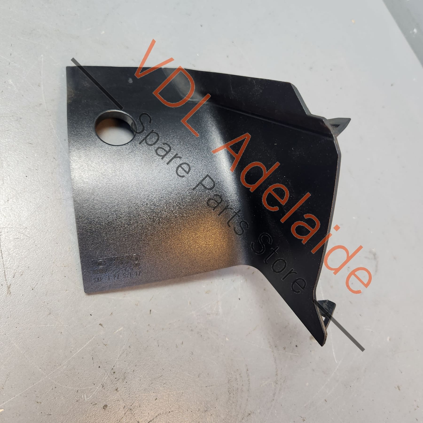 Porsche Cayenne E3 9Y Rear Right Tail Light Trim 9Y0945428B