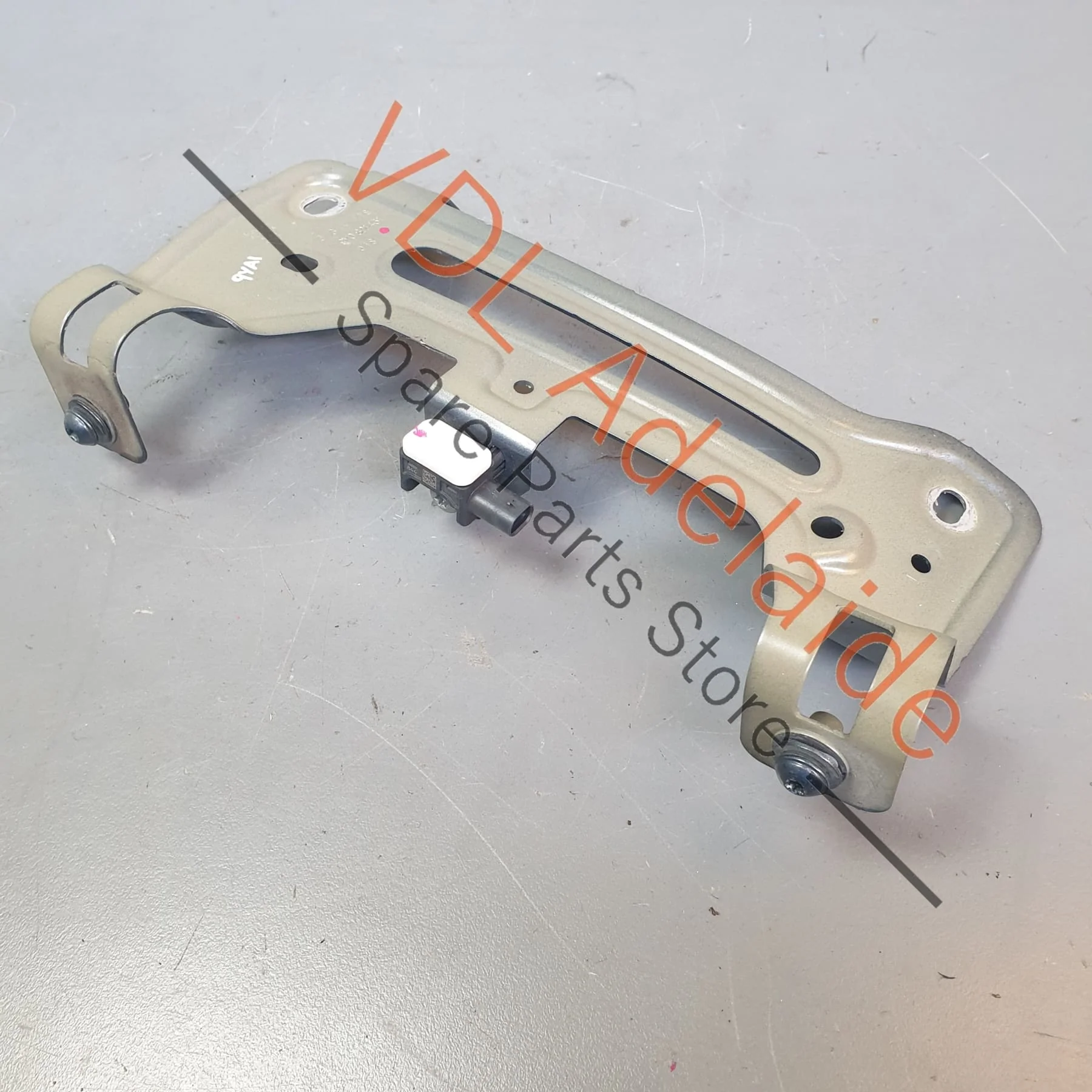 Posche Cayenne E3 9Y Front Left Fender Mudguard Mounting Bracket 9Y0821431 95882143100 - Image 6