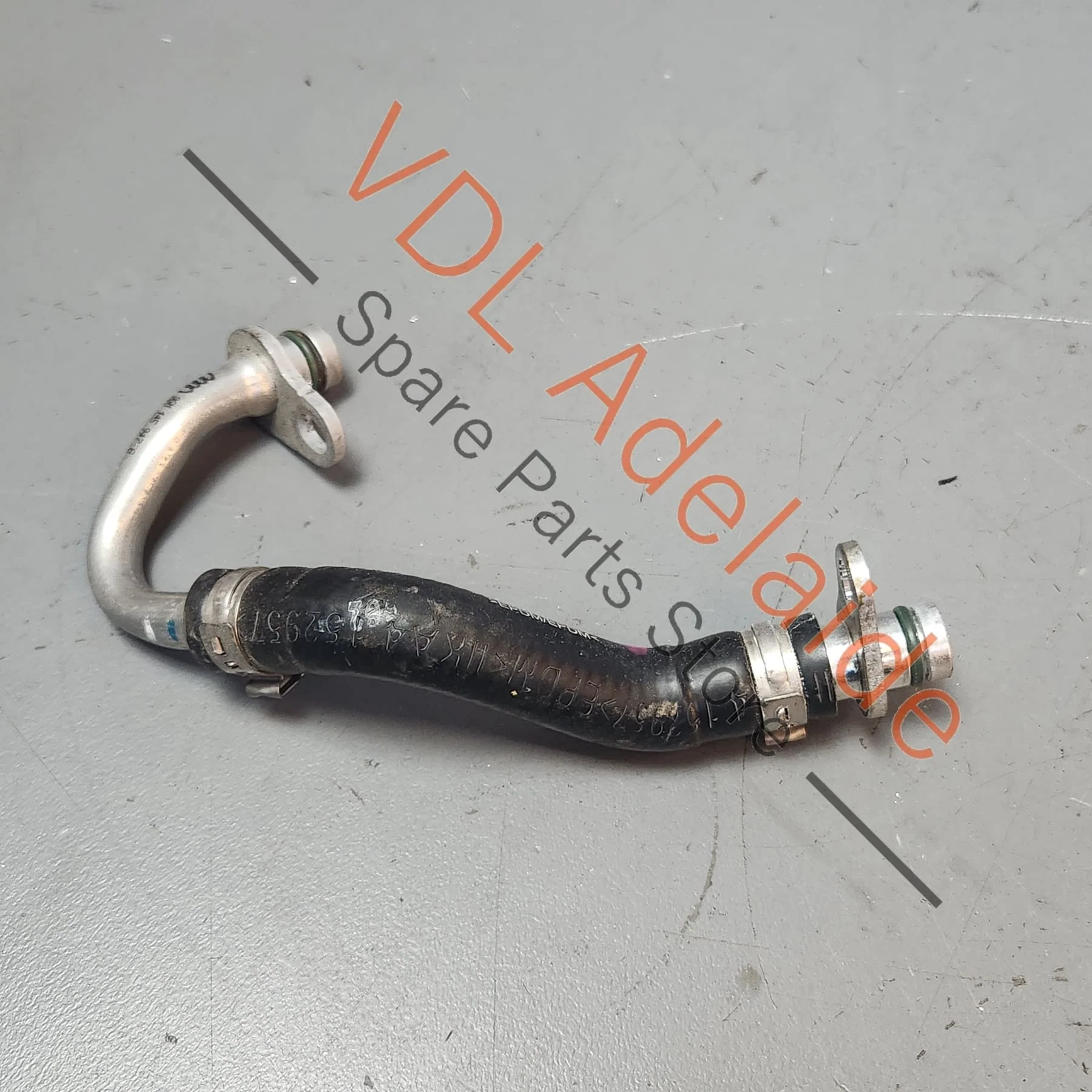 Audi RS5 Porsche Cayenne Coolant Return Pipe for Left Turbocharger 9A714594711 06M145947G