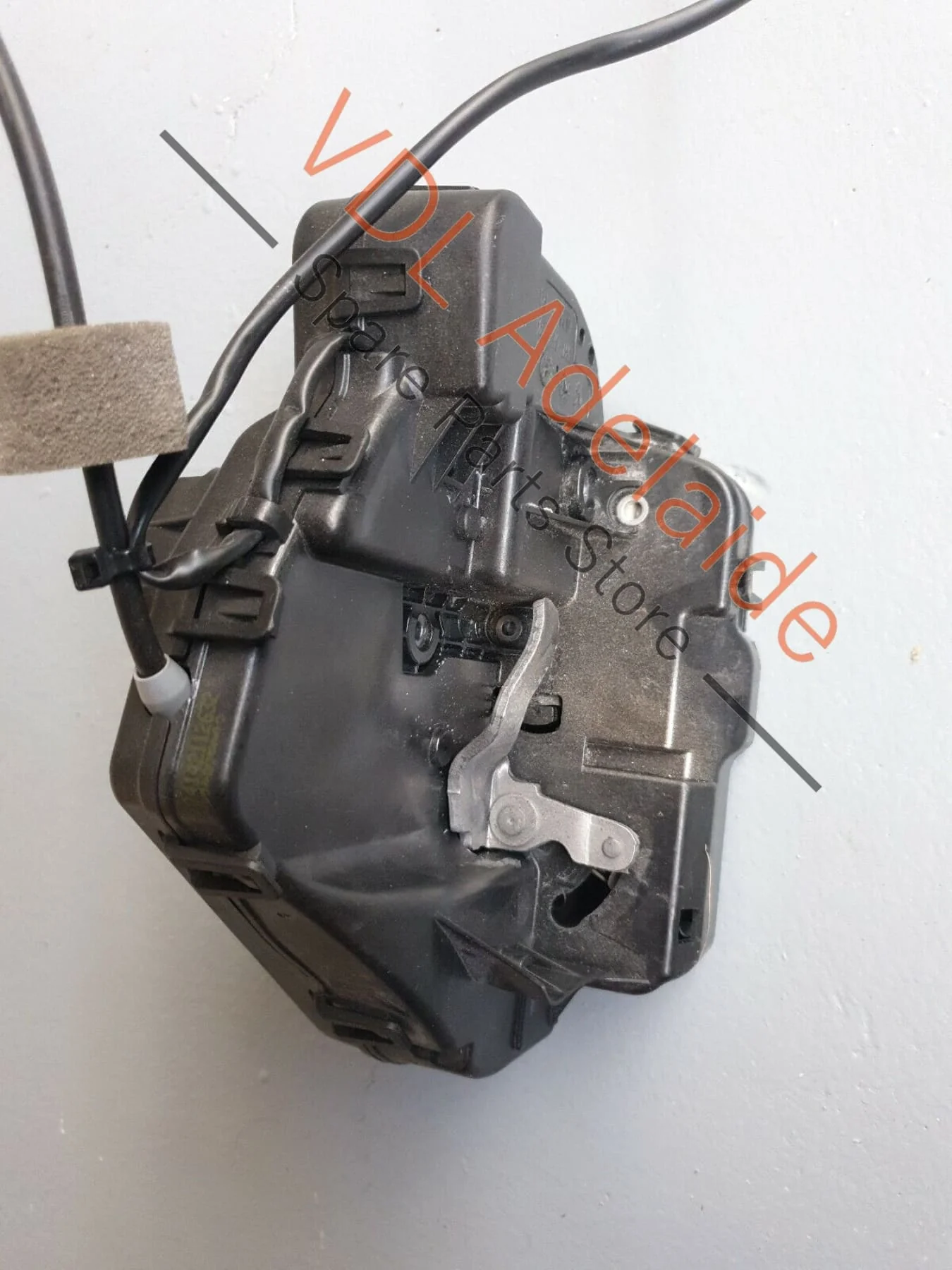 Mercedes Benz W211 E-Class Rear Right Door Lock Mechanism 2117300635 - Image 2