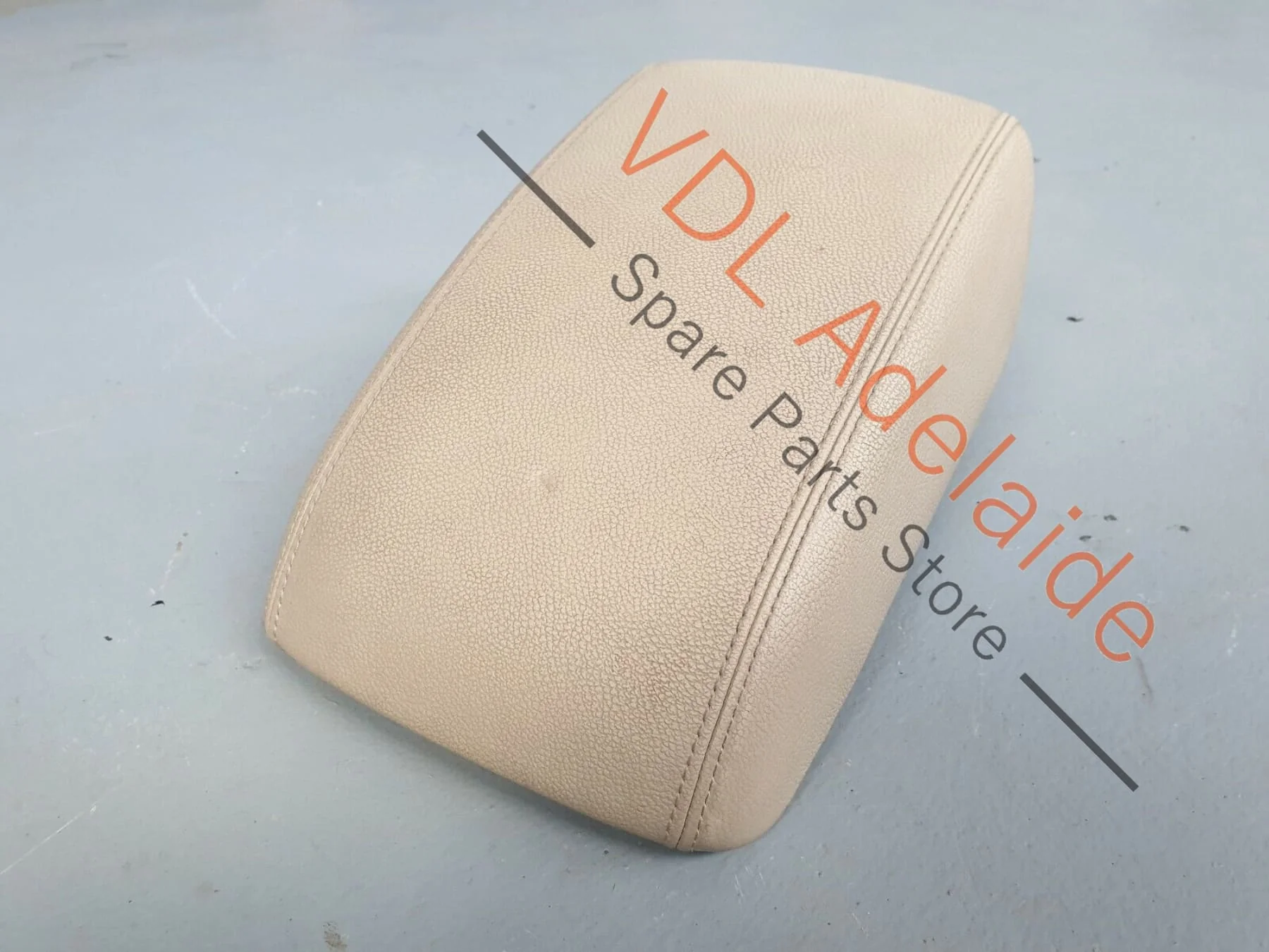 Audi Q5 8R Centre Console Cover Lid Arm Rest Armrest OSC