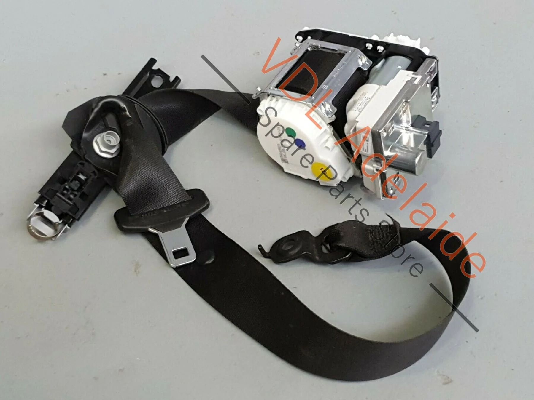 Mercedes Benz W164 ML-Class Front Right Seat Belt Black A2518603686 - Image 2
