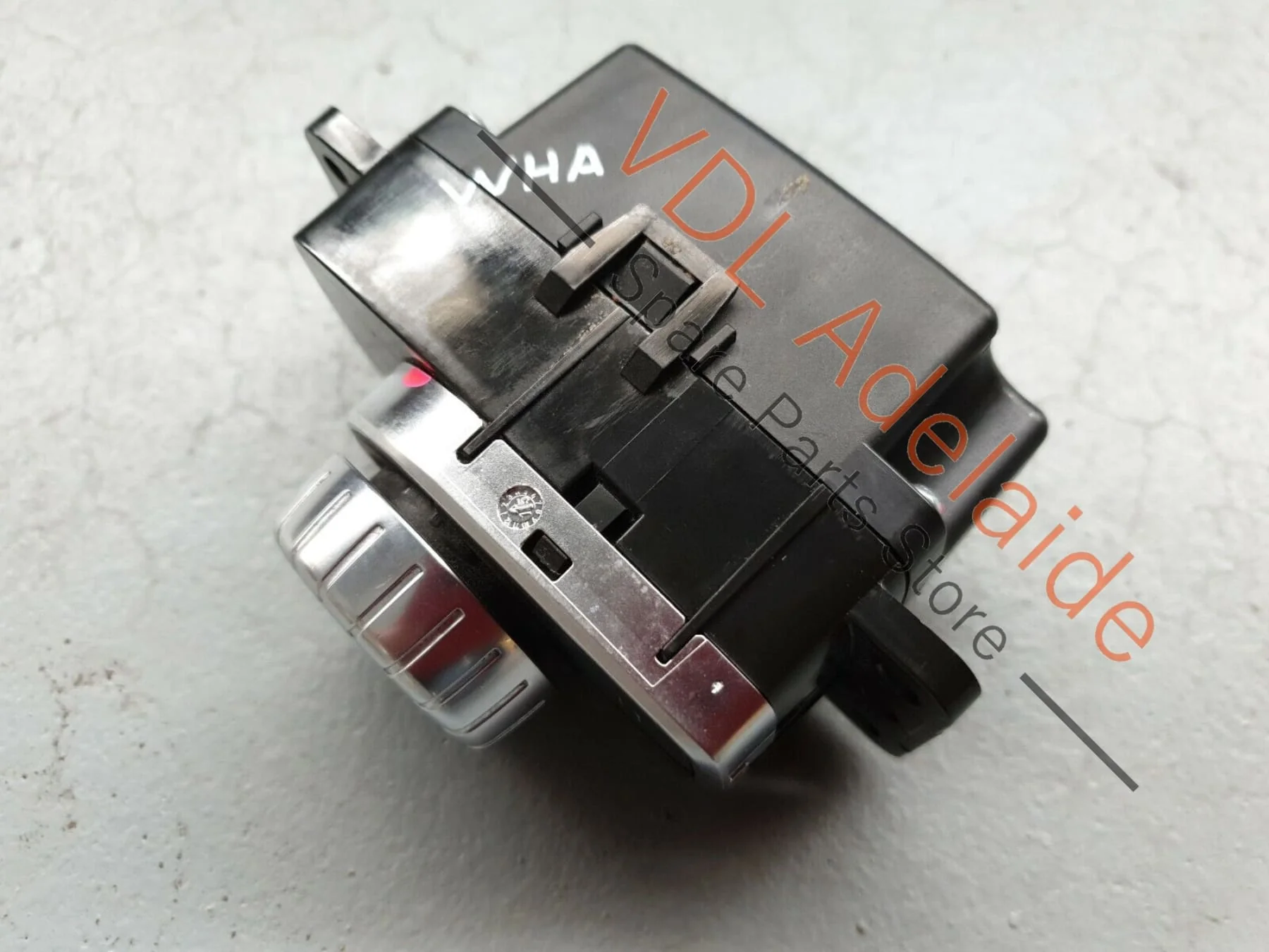 Mercedes C117 CLA45 iDRIVE Combination Radio Navigation Switch A2469005615 WHA1 - Image 3