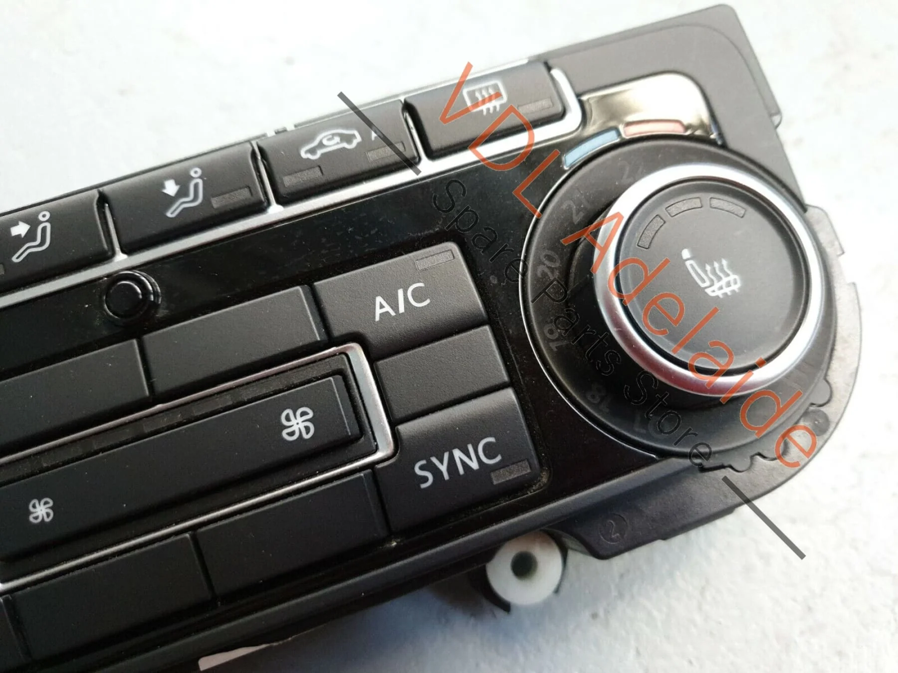 VW Tiguan 5N Climate Control Aircon AC Seat Heater Switch 5K0907044GK JES - Image 2