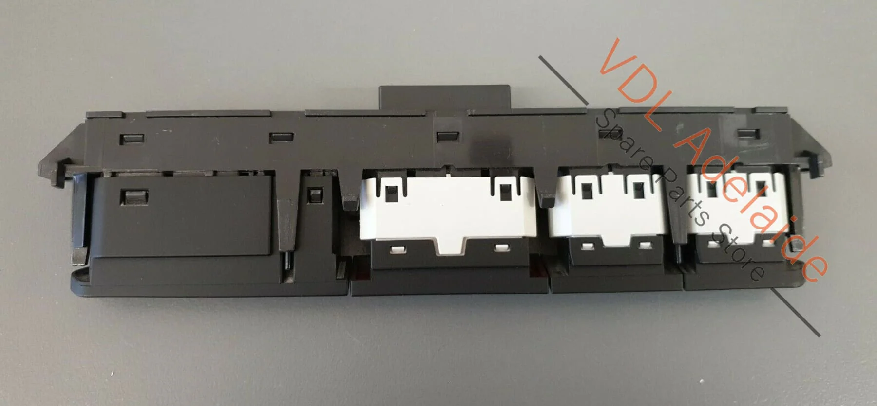 VW Passat Alltrack B8 3G PDC Park Assist Hazard Light Switch 3G0927132F - Image 6