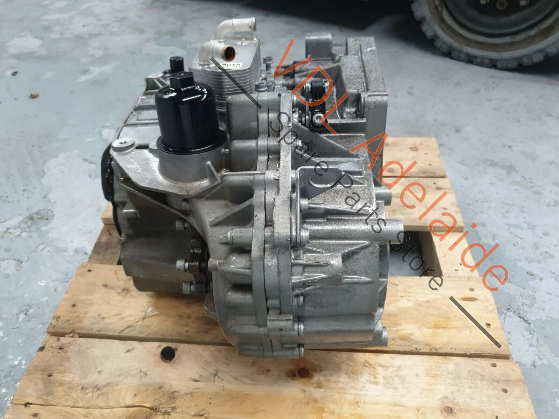 VW Passat Alltrack B8 3G 6spd DSG Automatic QFE 0D9 Transmission Gearbox - Image 6