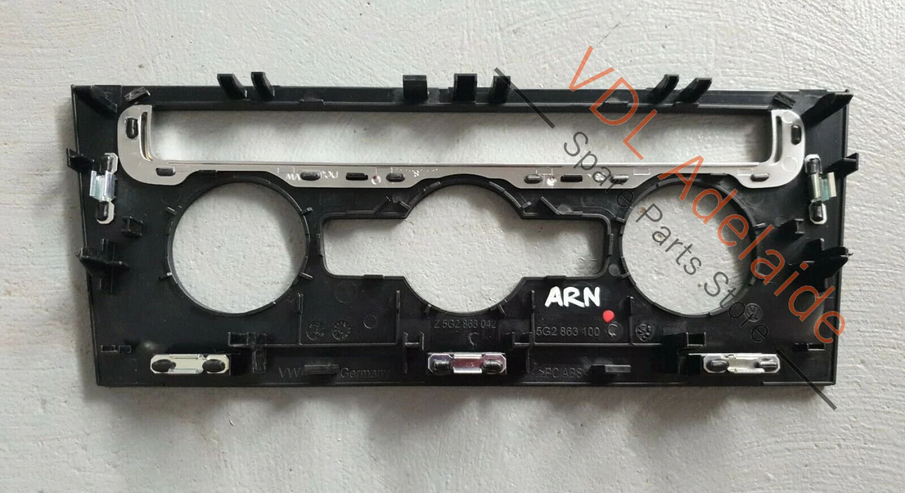 VW Golf GTi Mk7 Dash Climate Control Switch Surround Trim 5G2863042 ARN1 - Image 4