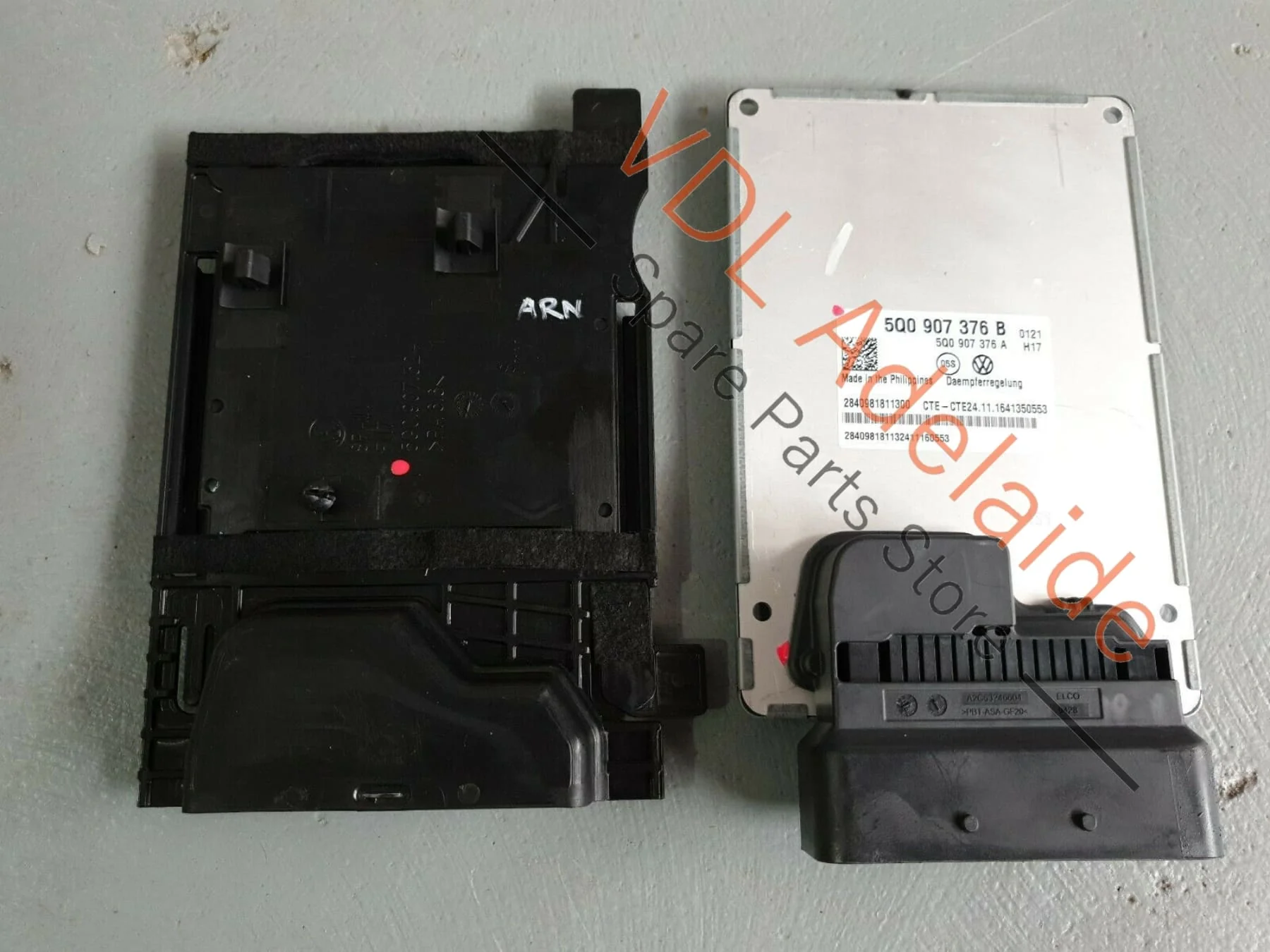 VW Golf Mk7 Electronic Suspension Damper Control Module Unit 5Q0907376B ARN1 - Image 2