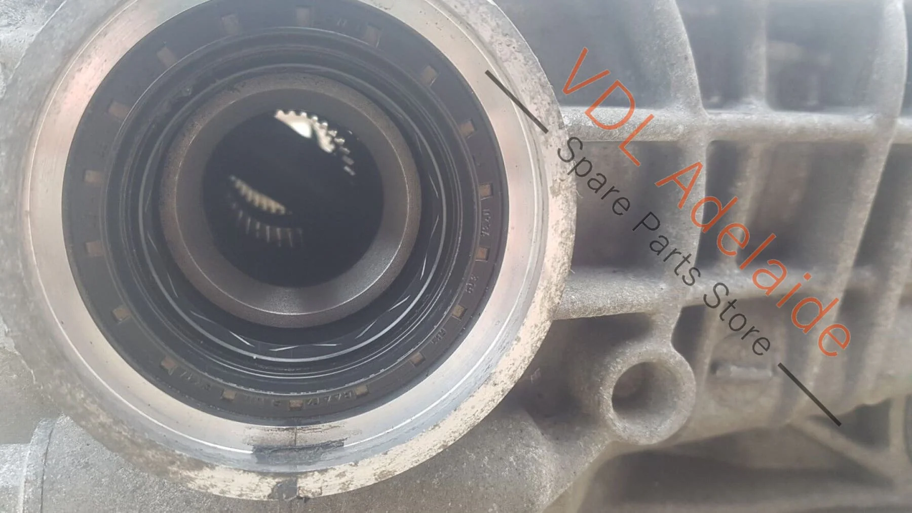 Mercedes Benz ML Class W164 X164 Front Differential Diff 3.45:1 A1643302102 - Image 4