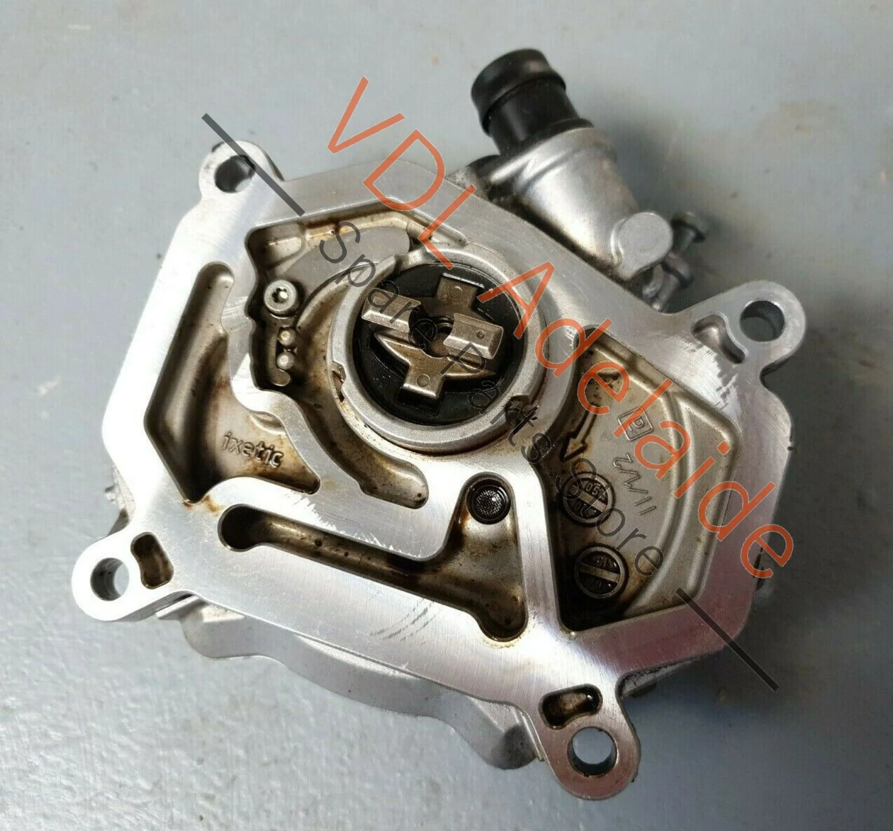 Mercedes Benz C117 CLA45 AMG Engine Vacuum Pump A1331800501 WHA1 - Image 3