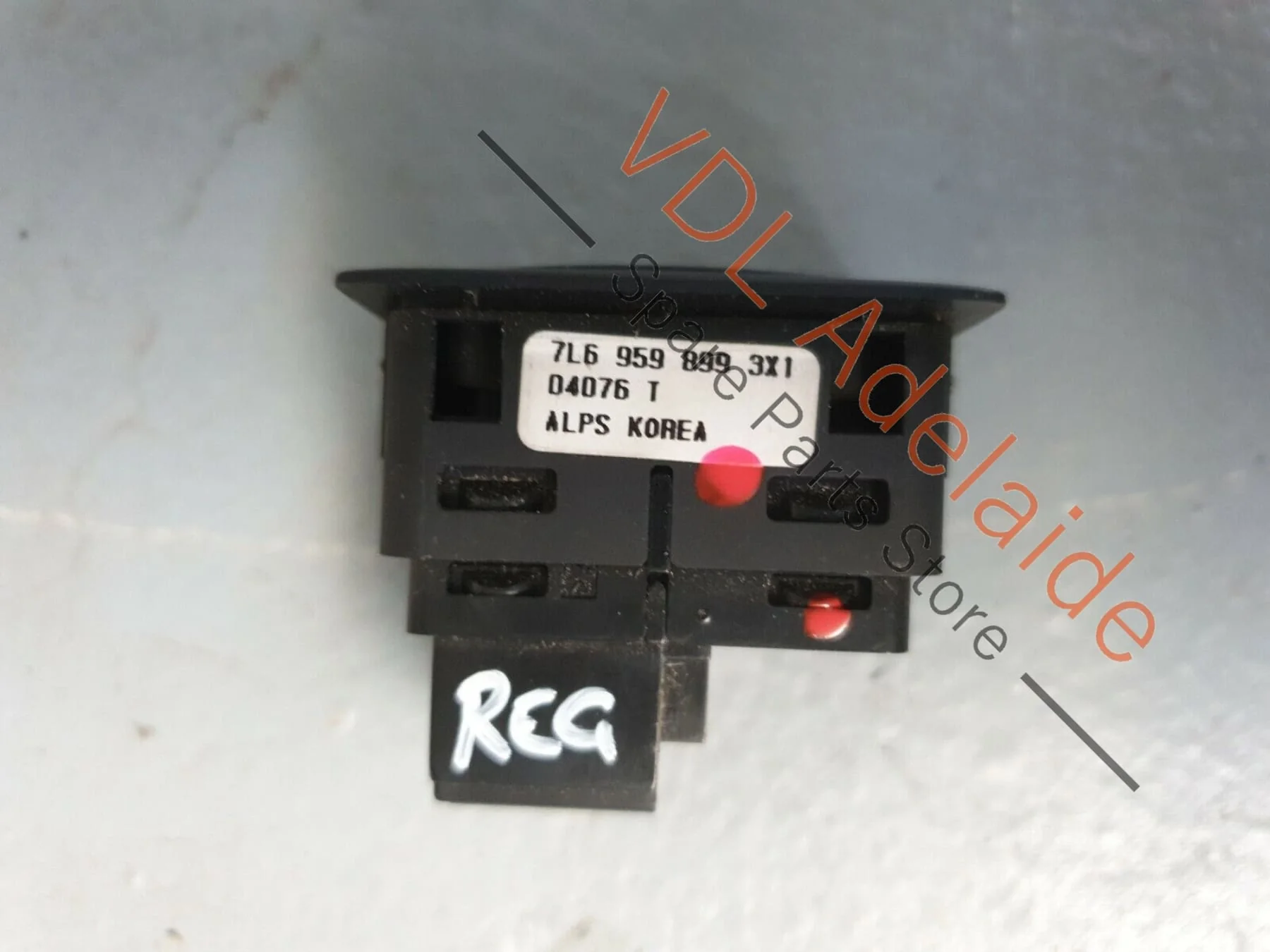 WV Touareg 7L Anti Theft Alarm Tow Disable Switch Button 7L6959899 - Image 4