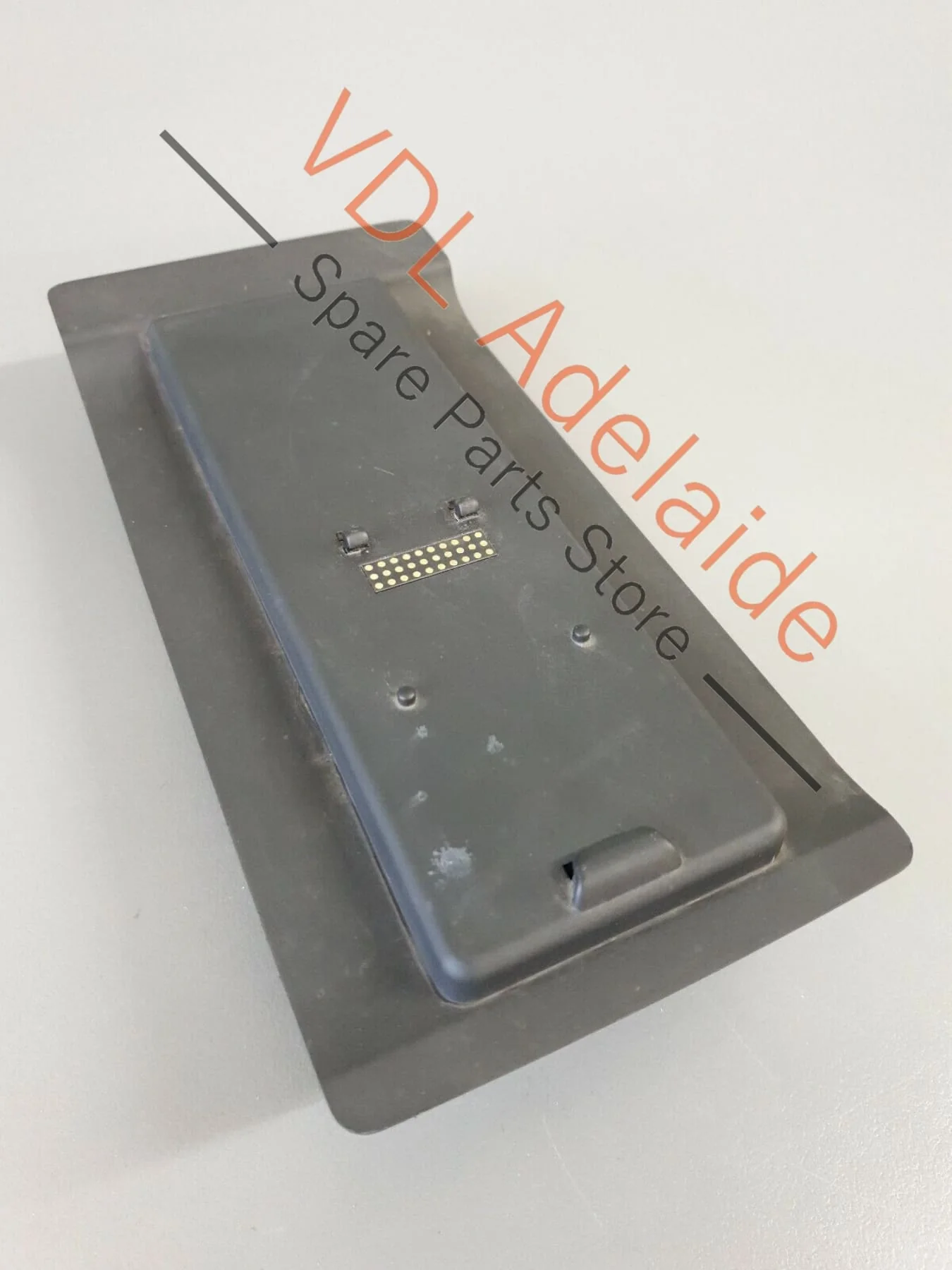 Audi TT RS Mk2 8J Centre Console Phone Dock Charge Unit 8J0863274C - Image 4
