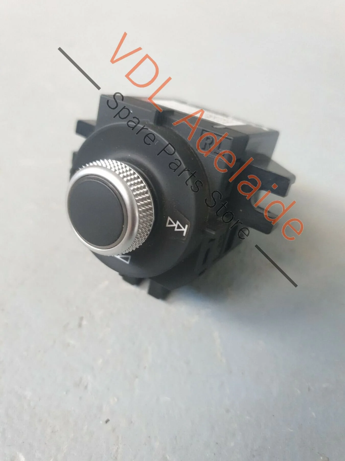 Audi TT TTS Mk3 8S FV Volume Control Operating Switch Unit RHD 8S2919616 - Image 3