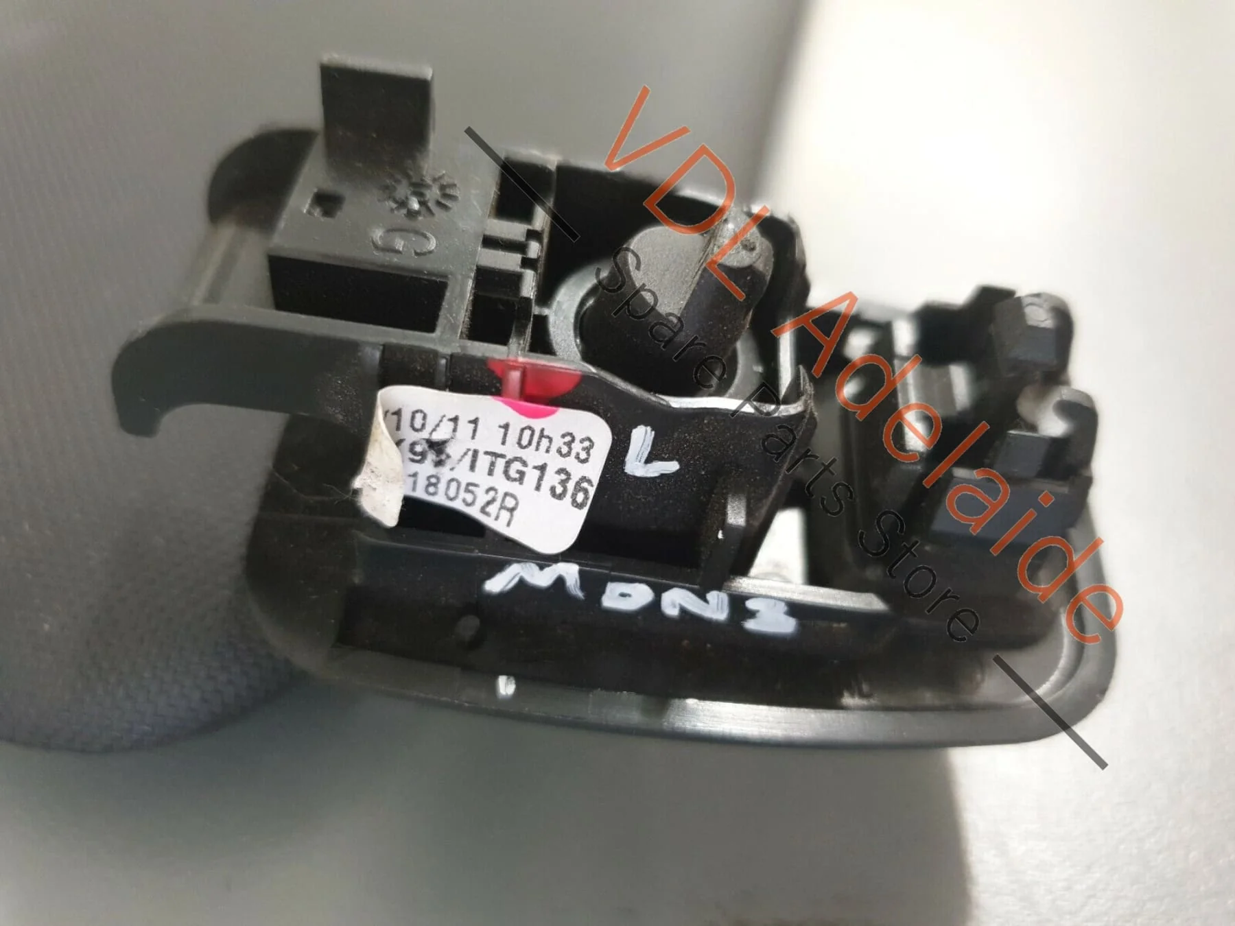 Renault Megane 3 X95 RS 265 Left Sun Visor Black 964018052R - Image 5