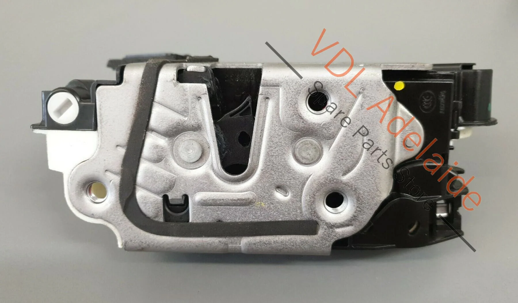 VW Passat Estate Wagon B8 3G Front Left Door Lock Mechanism 5E2837015B PAT4 - Image 3