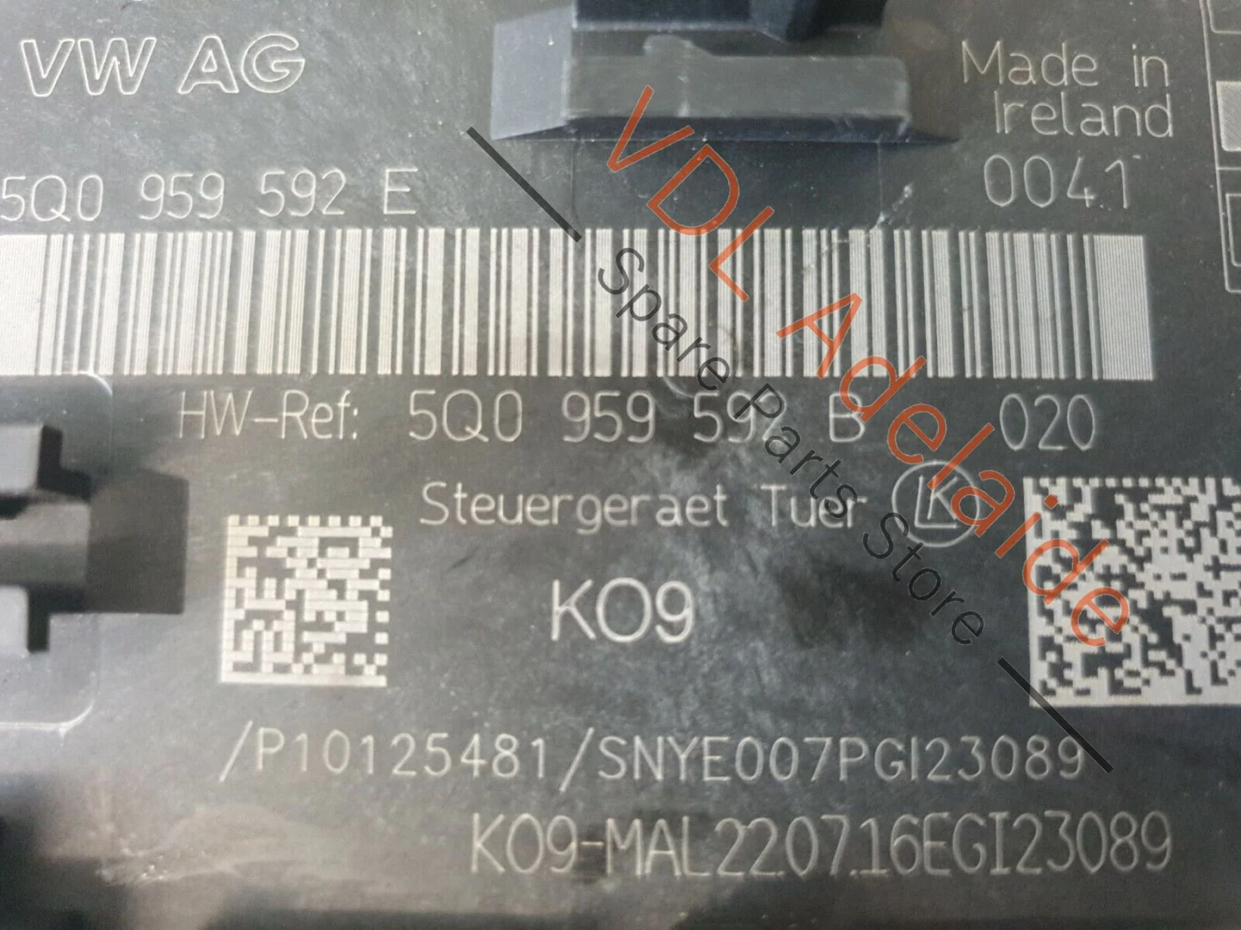 VW Passat B8 3G Front Left Passenger Door Control Module Unit 5Q0959592E PAT4 - Image 2
