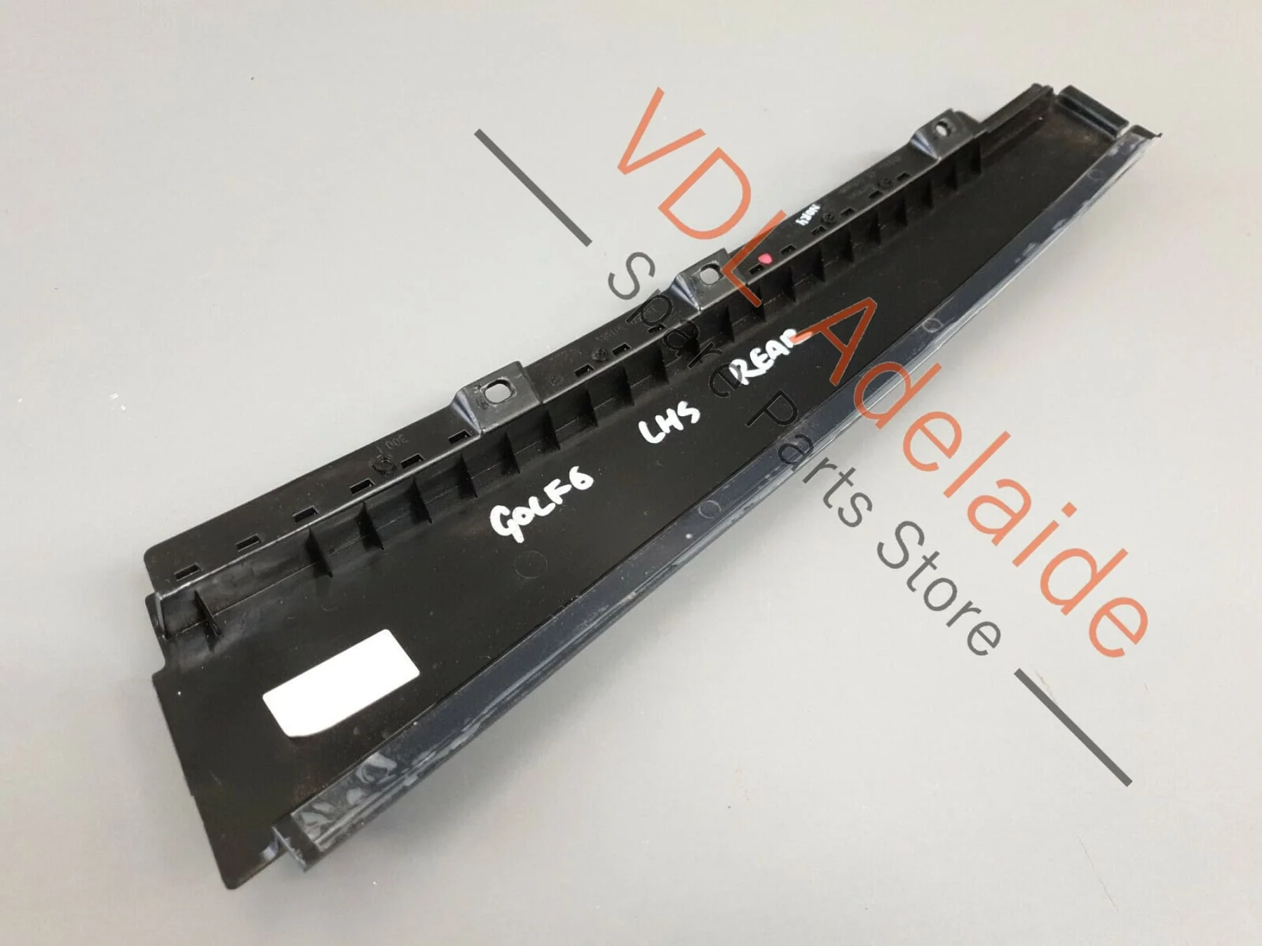 VW Golf Mk6 Rear Left Exterior Door B-Pillar Black Trim 5K6839901B NOR4 - Image 4
