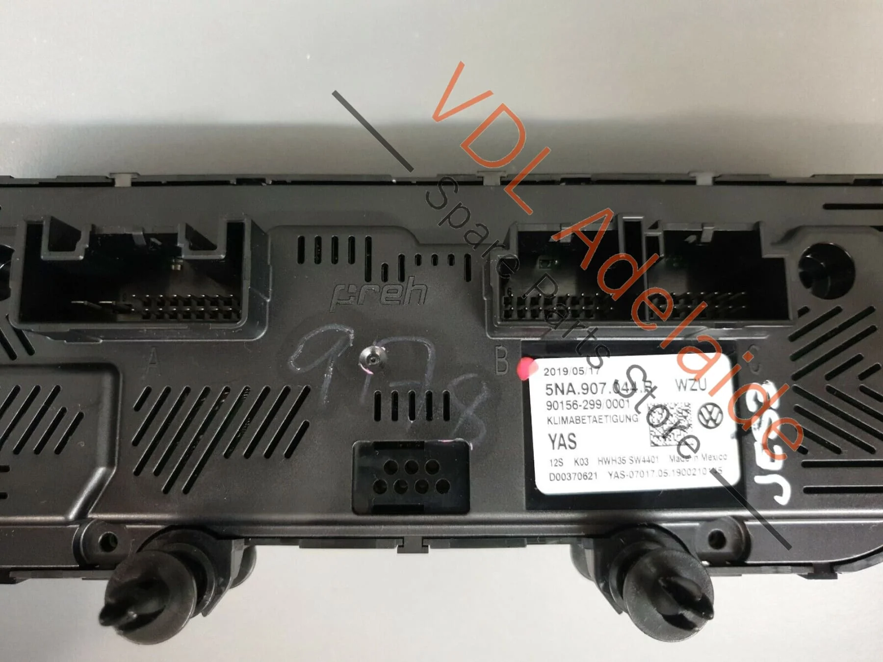 VW Tiguan Mk2 5NA Allspace Climate Aircon AC Seat Heater Switch 5NA907044R - Image 6