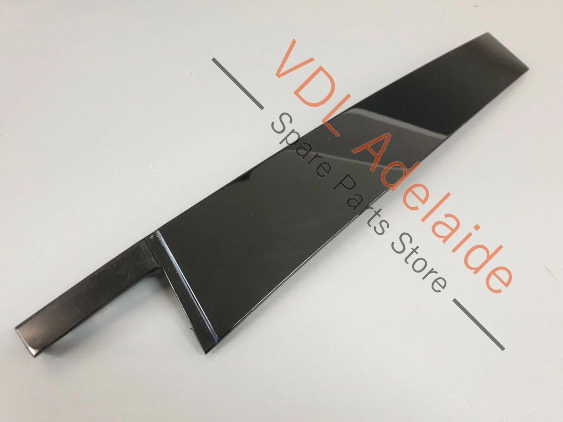 VW Tiguan Mk2 Allspace Rear Right Exterior Door B-Pillar Trim 5NA839902B JES3 - Image 2