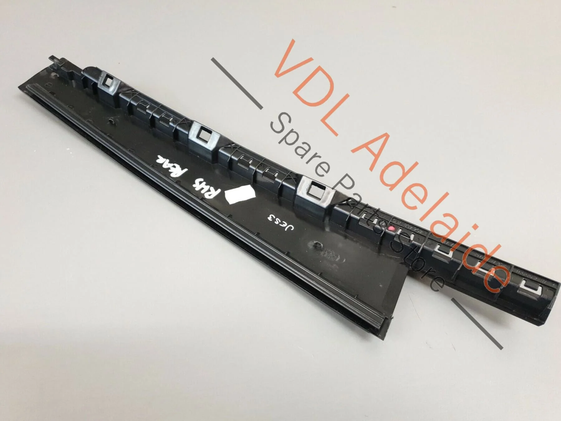 VW Tiguan Mk2 Allspace Rear Right Exterior Door B-Pillar Trim 5NA839902B JES3 - Image 3