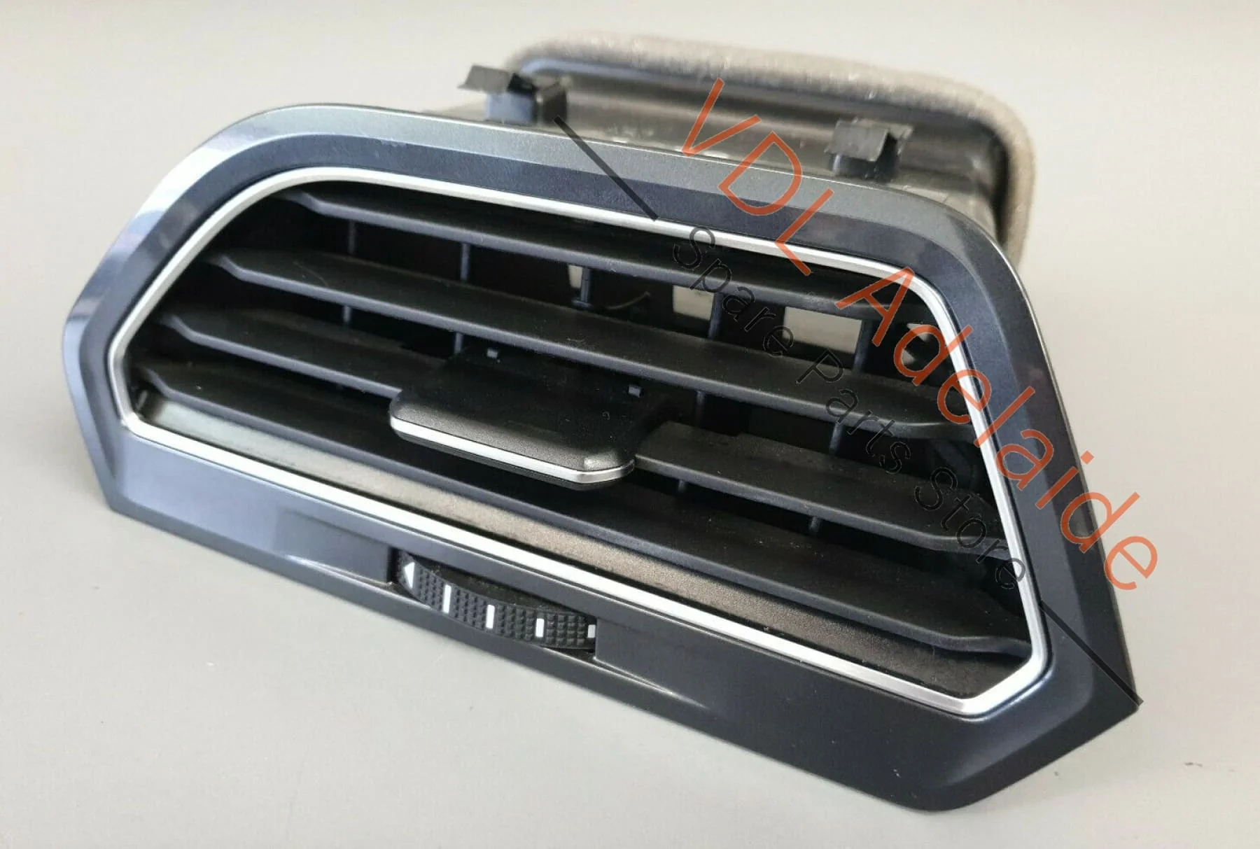 VW Tiguan R Mk2 5NA RHD Passenger Side Dash Vent Black Metallic 5NM819703 JES3