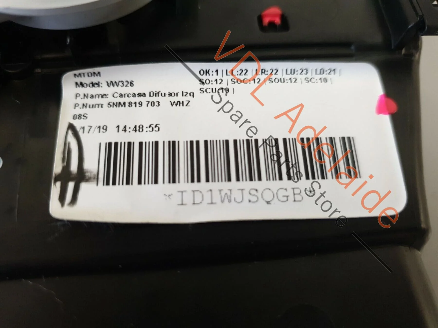 VW Tiguan R Mk2 5NA RHD Passenger Side Dash Vent Black Metallic 5NM819703 JES3 - Image 5