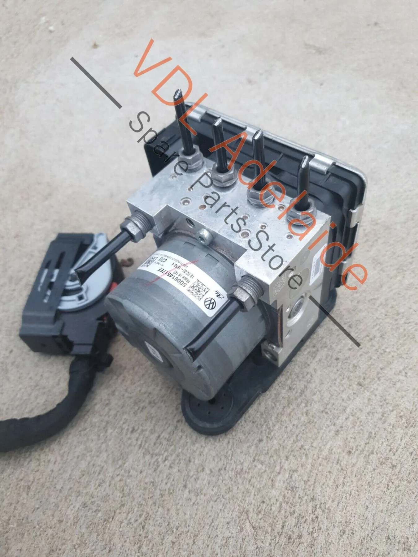 20km VW Tiguan R Mk2 5NA ABS Unit Brake Pump Module 5Q0614517EF JES3