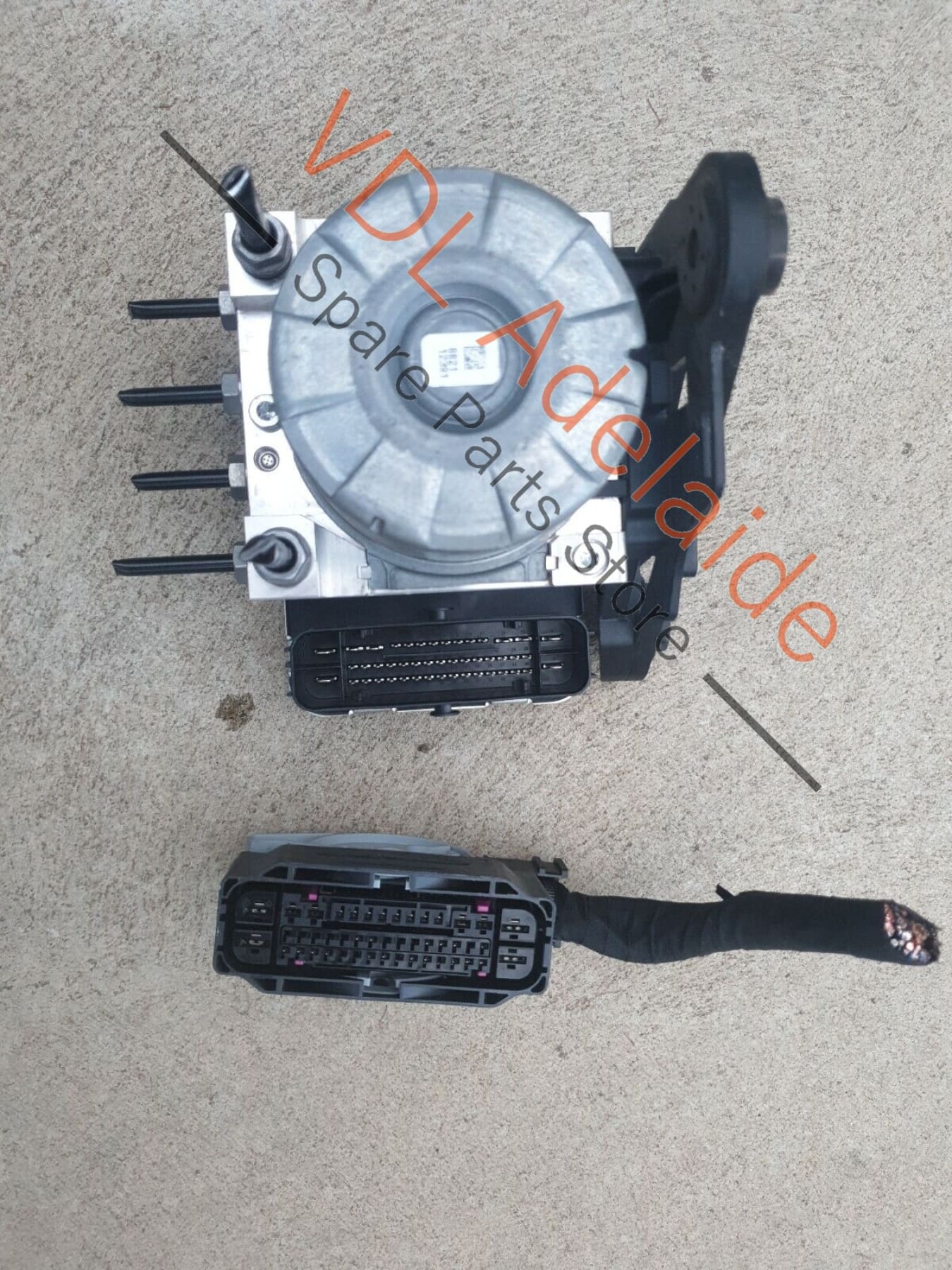 20km VW Tiguan R Mk2 5NA ABS Unit Brake Pump Module 5Q0614517EF JES3 - Image 10