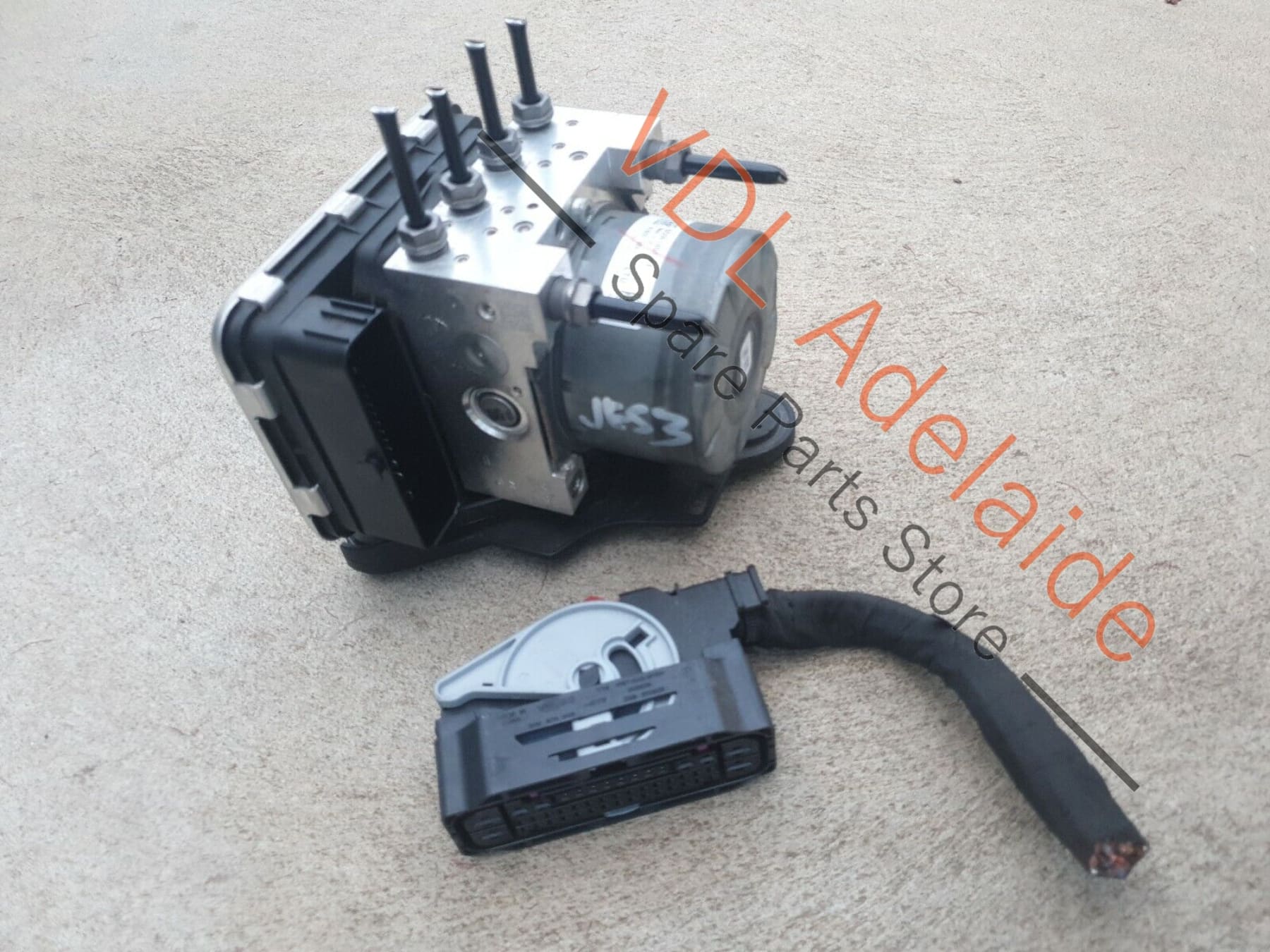 20km VW Tiguan R Mk2 5NA ABS Unit Brake Pump Module 5Q0614517EF JES3 - Image 9