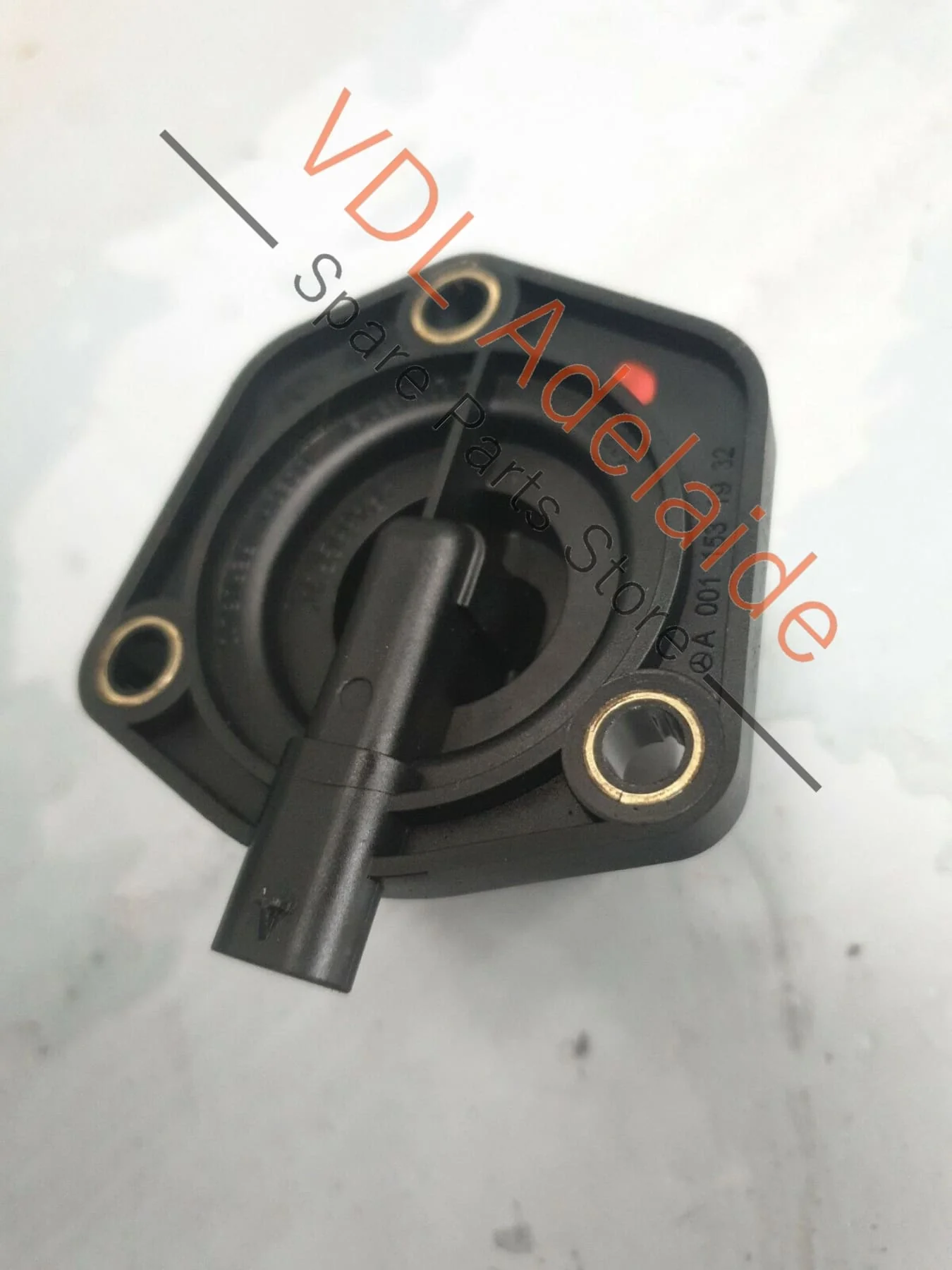 Mercedes A176 A45 C117 CLA45 AMG M133 Engine Oil Level Sensor A0011531932 WHA1