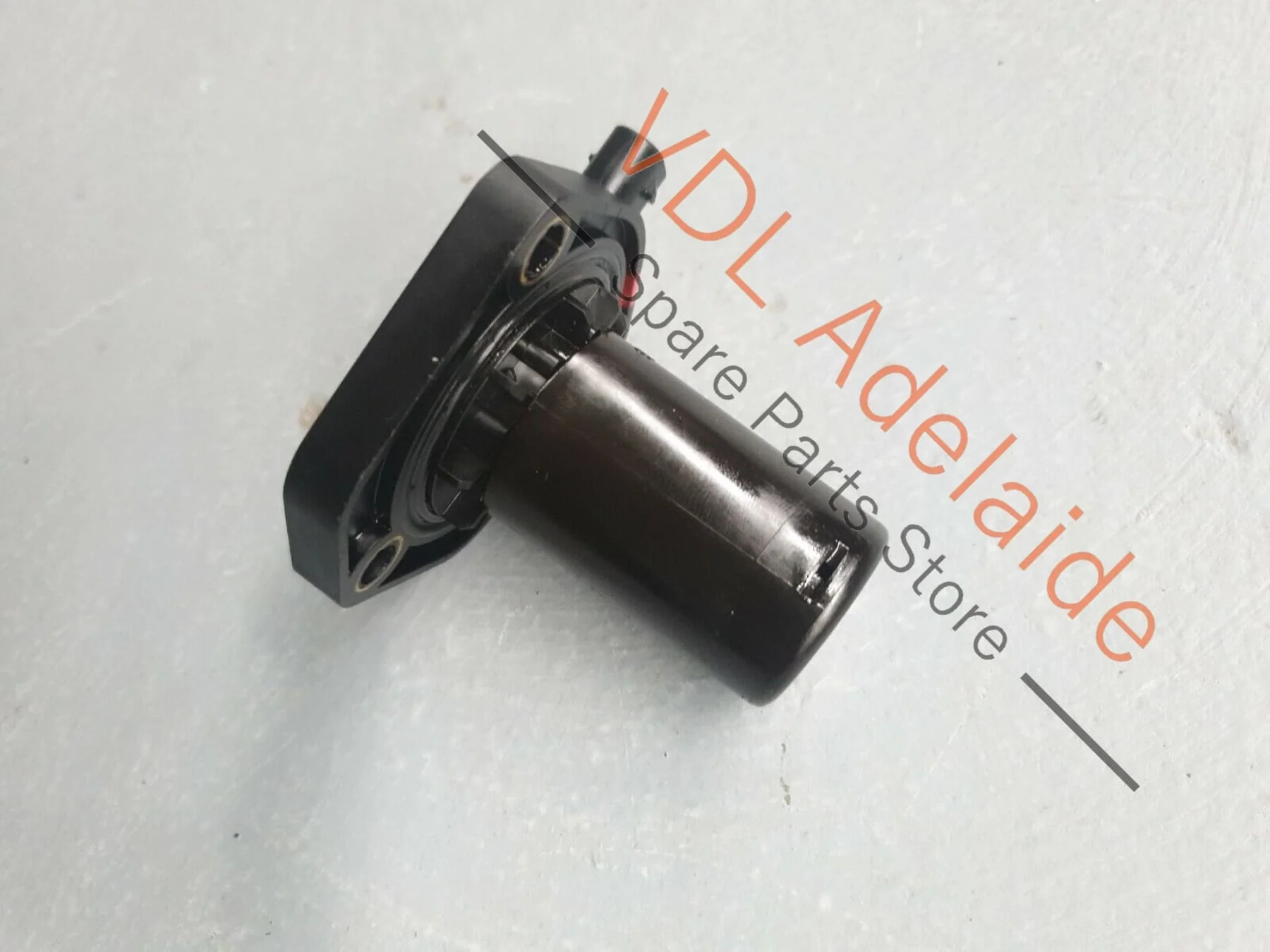 Mercedes A176 A45 C117 CLA45 AMG M133 Engine Oil Level Sensor A0011531932 WHA1 - Image 4