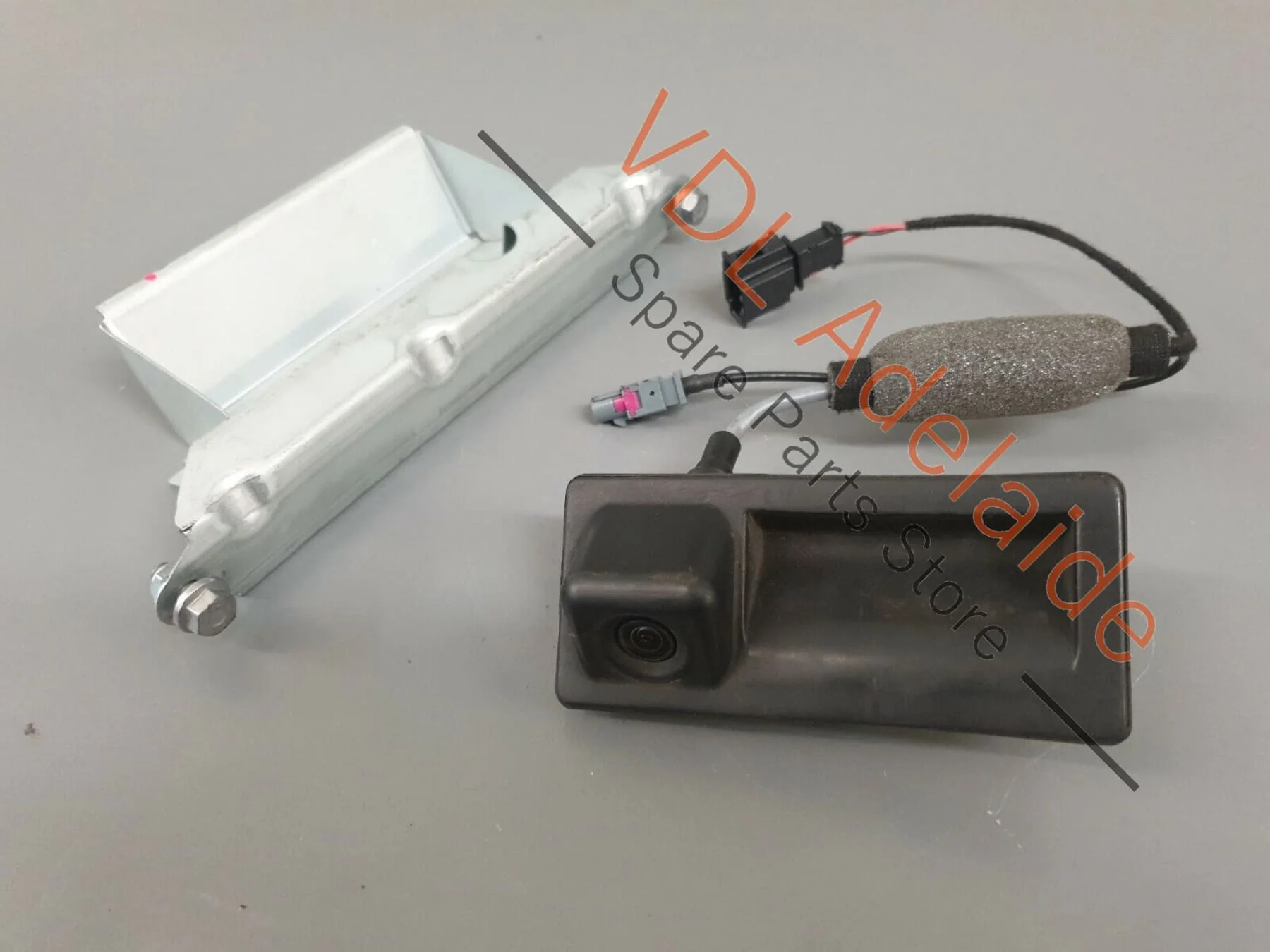 Audi SQ5 Q5 8R Back Up Reverse Reversing Camera Hatch Push Open Button OSC2 - Image 4