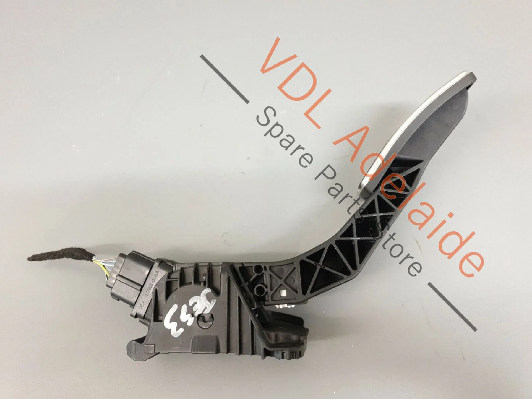 VW Tiguan R Mk2 5NA Accelerator Throttle Pedal 5Q2723503D JES3 - Image 6