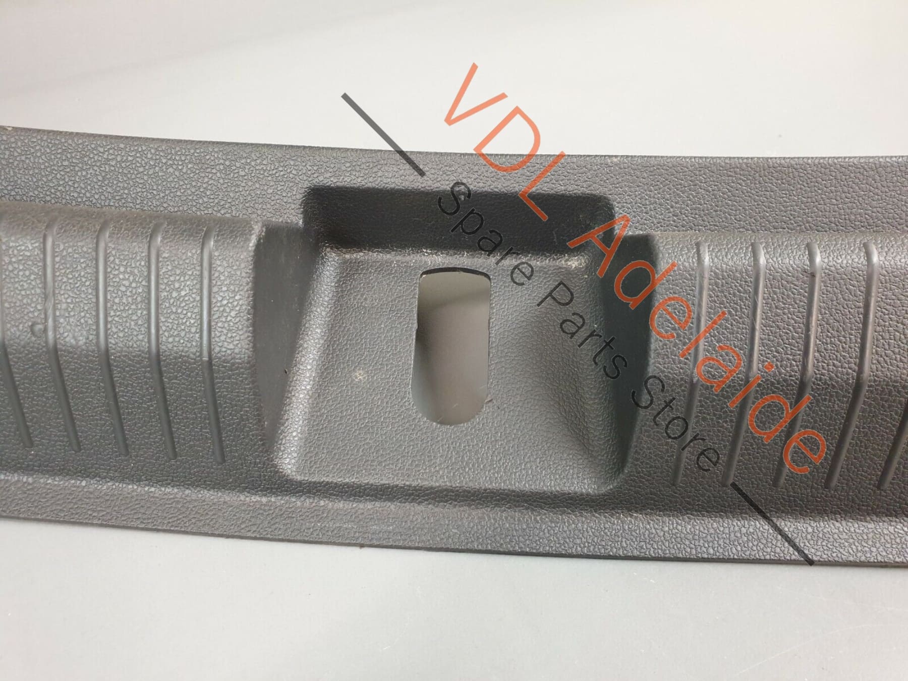 VW Tiguan R Mk2 5NA Allspace Cover For Lock Carrier Bumper Trim 5NN863459 JES3 - Image 4