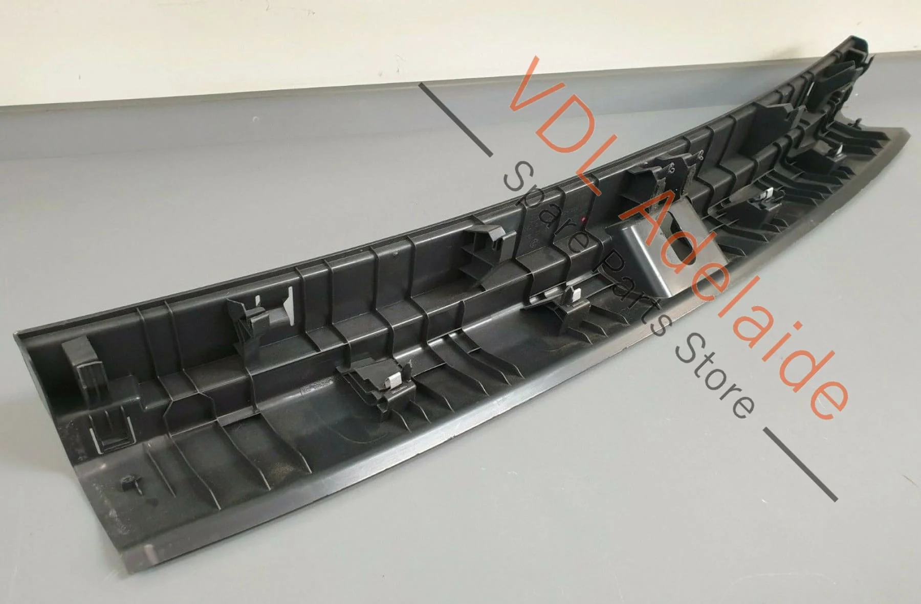 VW Tiguan R Mk2 5NA Allspace Cover For Lock Carrier Bumper Trim 5NN863459 JES3 - Image 6