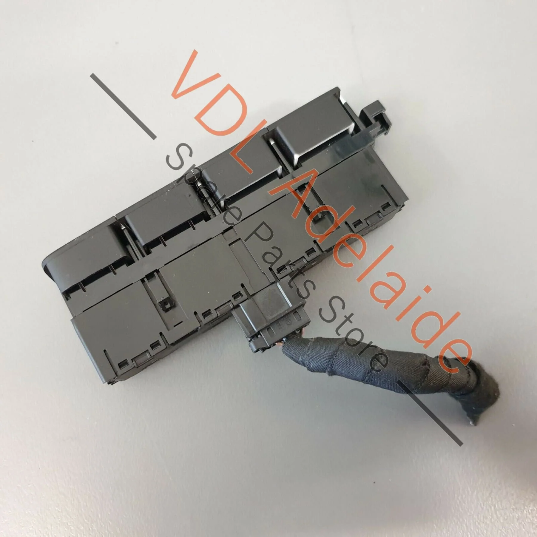 VW Passat B8 3G Mode Start Stop ESC Traction Switch Unit 3G0927137AC - Image 4