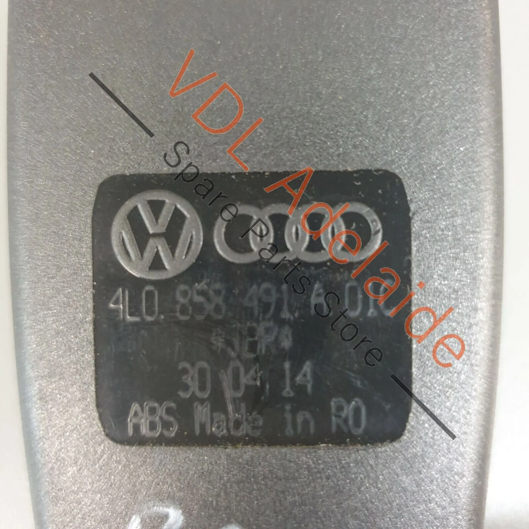 Audi Q7 4L Third Row Seatbelt Clasp Clip Left or Right Outer 4L0858491A - Image 4