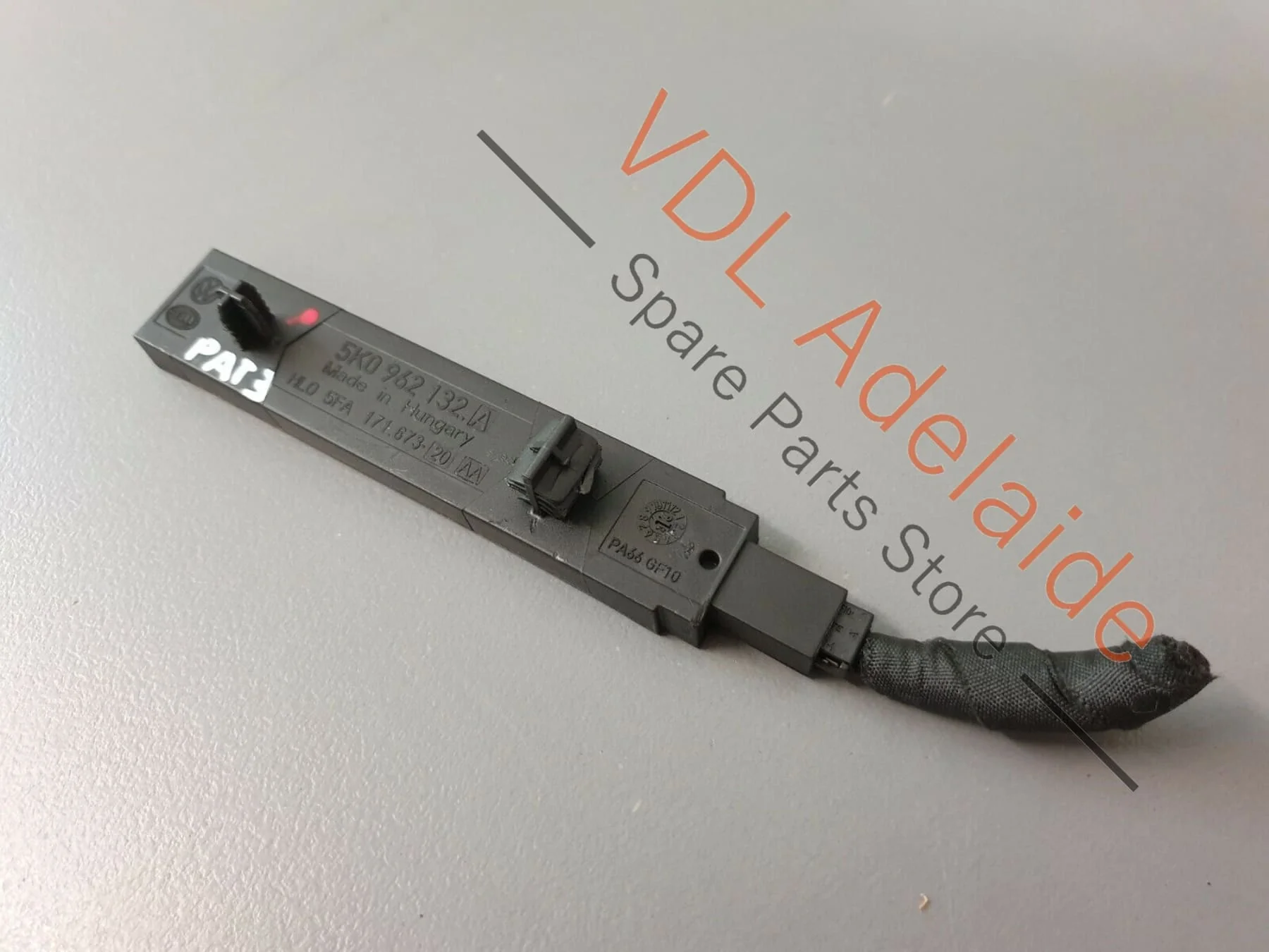 VW Passat B8 3G Aerial for Access & Start Authorisation KESSY 5K0962132A PAT3 - Image 2