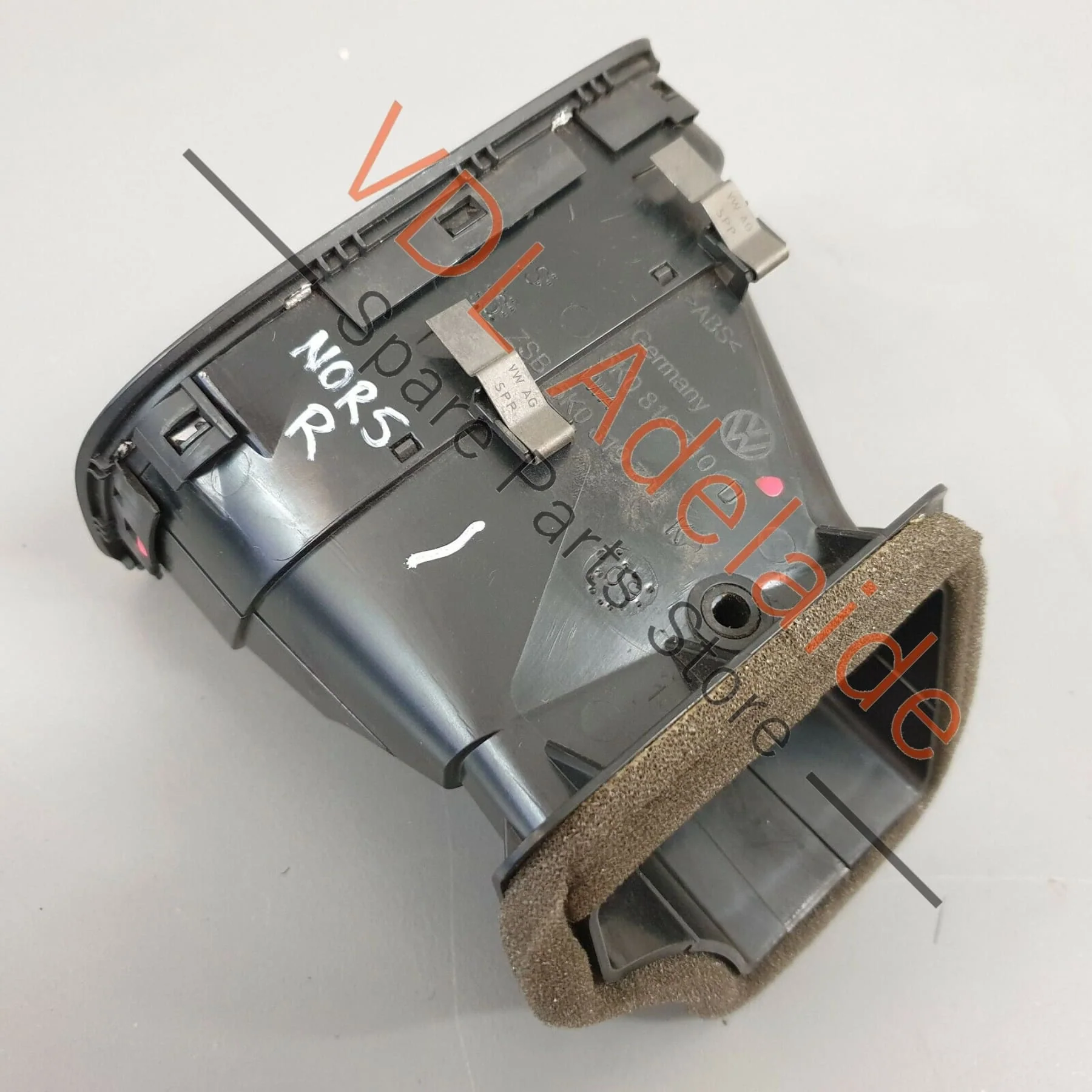 Volkswagen VW Golf GTi Mk6 Dash Right Side Air Vent 5K0819704K NOR5 - Image 2